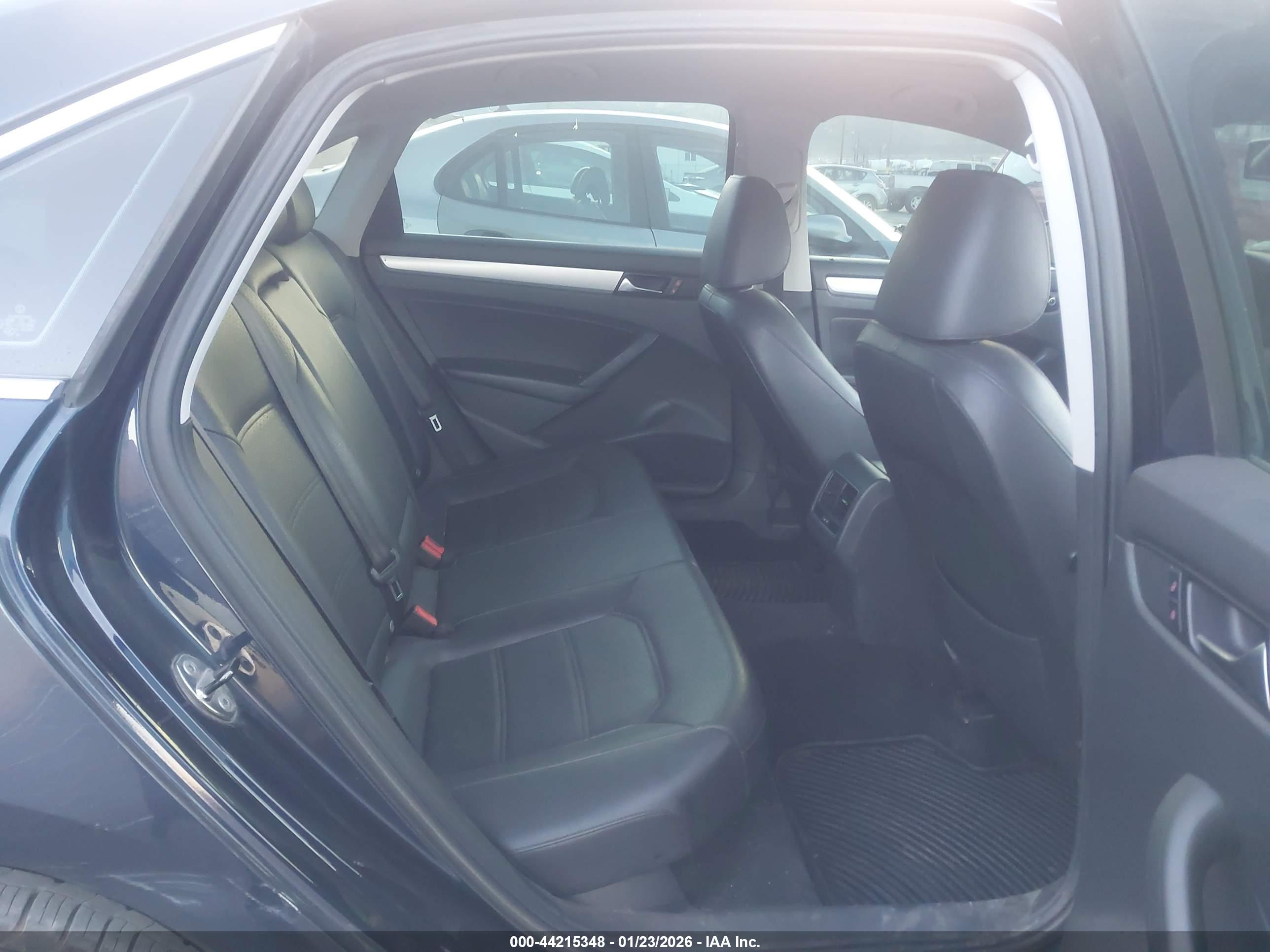 VOLKSWAGEN PASSAT image 8