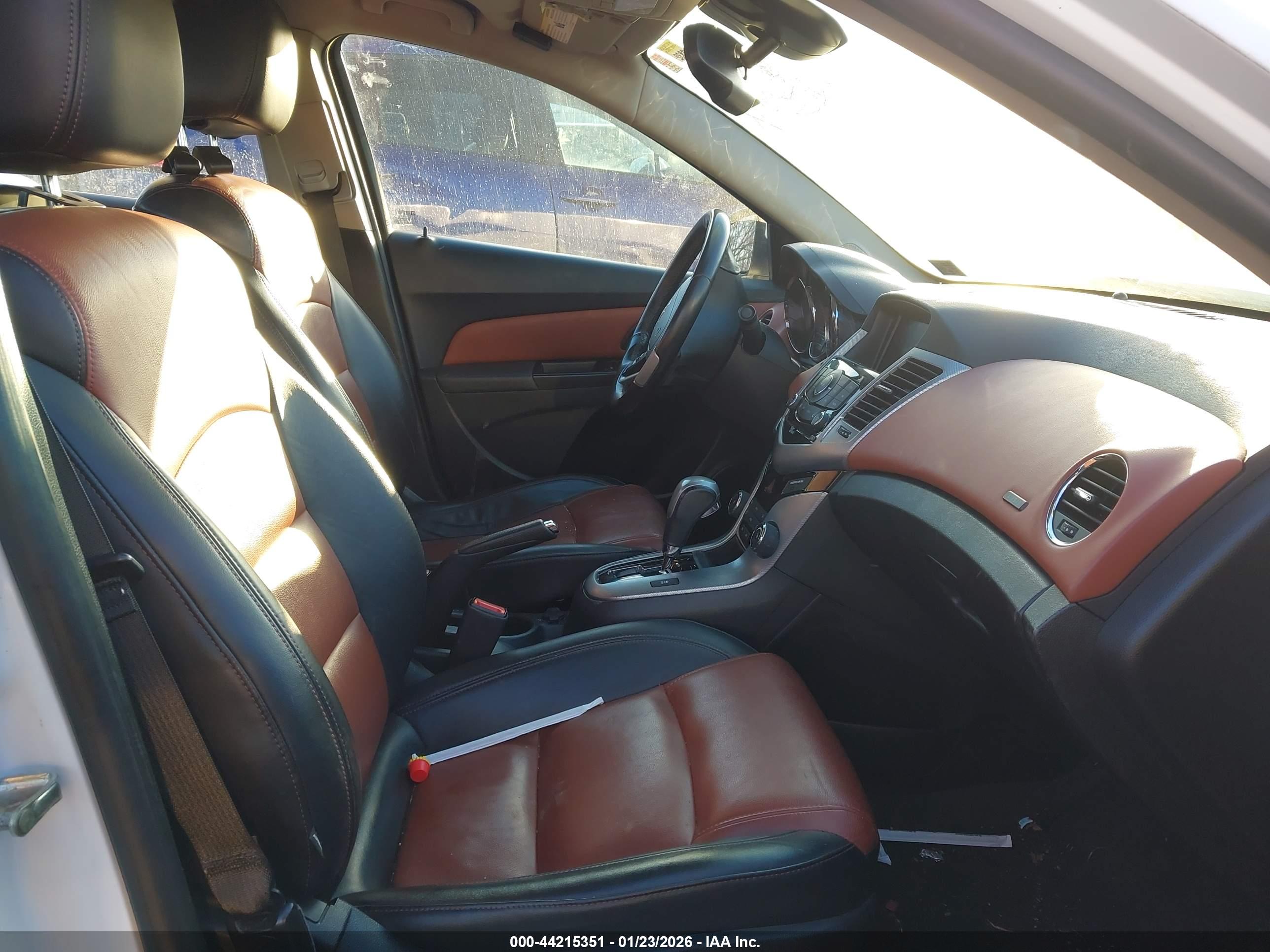 CHEVROLET CRUZE image 5
