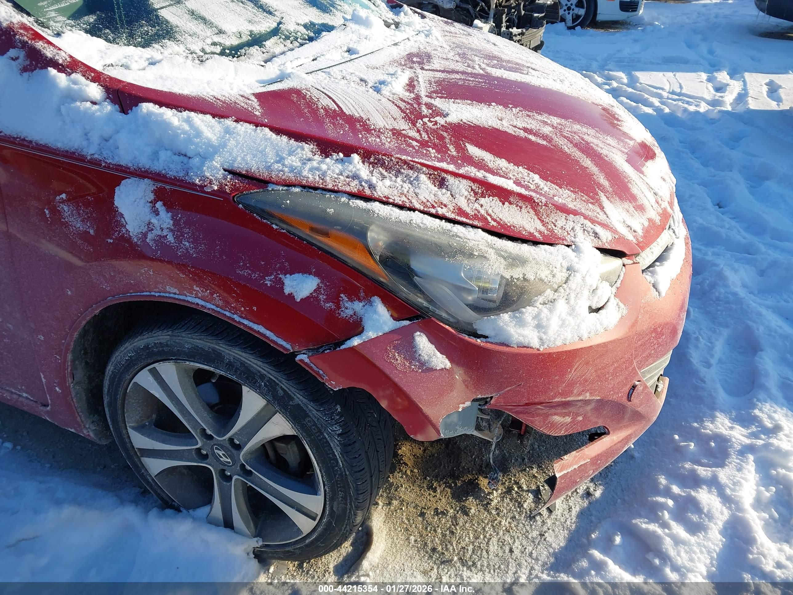 HYUNDAI ELANTRA image 6