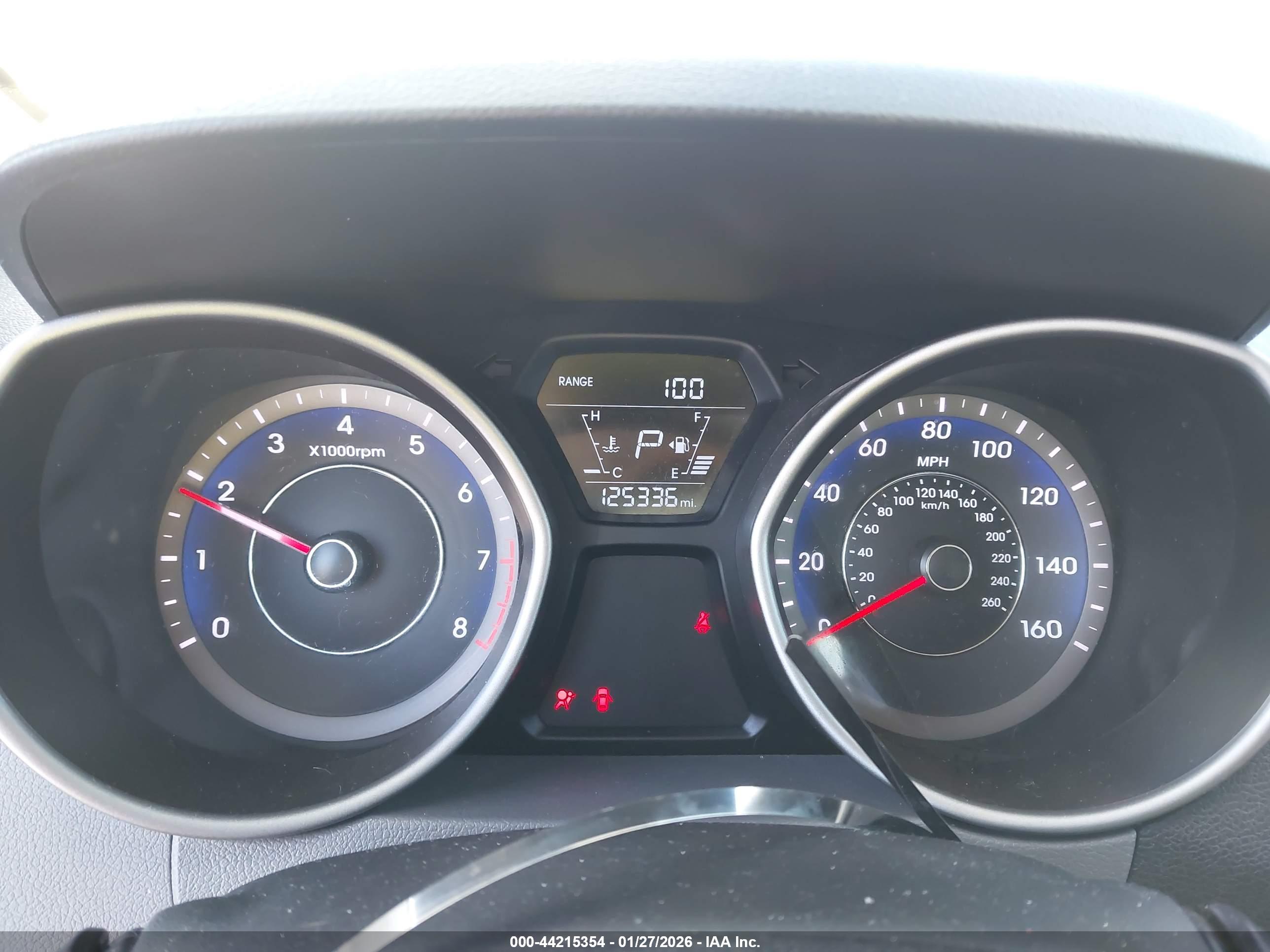 HYUNDAI ELANTRA image 7