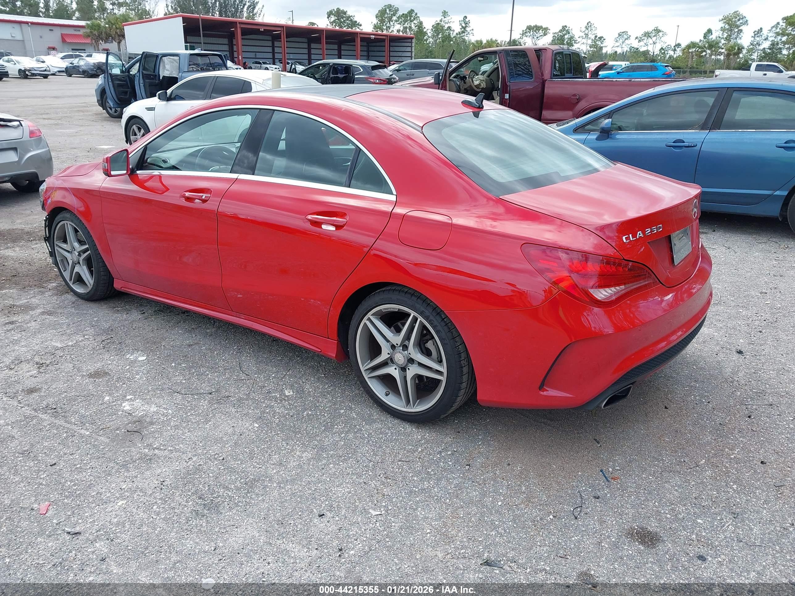 MERCEDES-BENZ CLA image 3