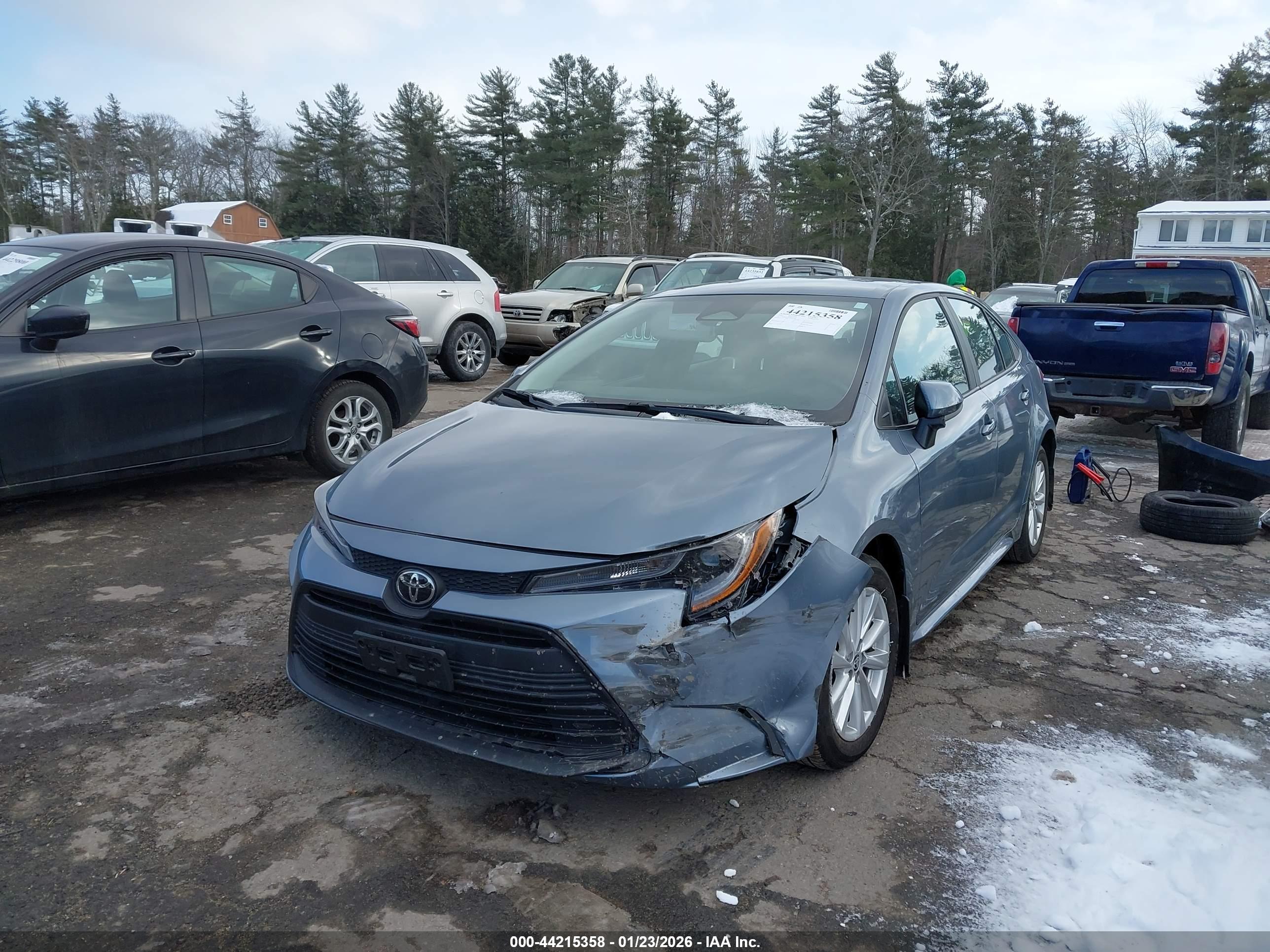 TOYOTA COROLLA image 2
