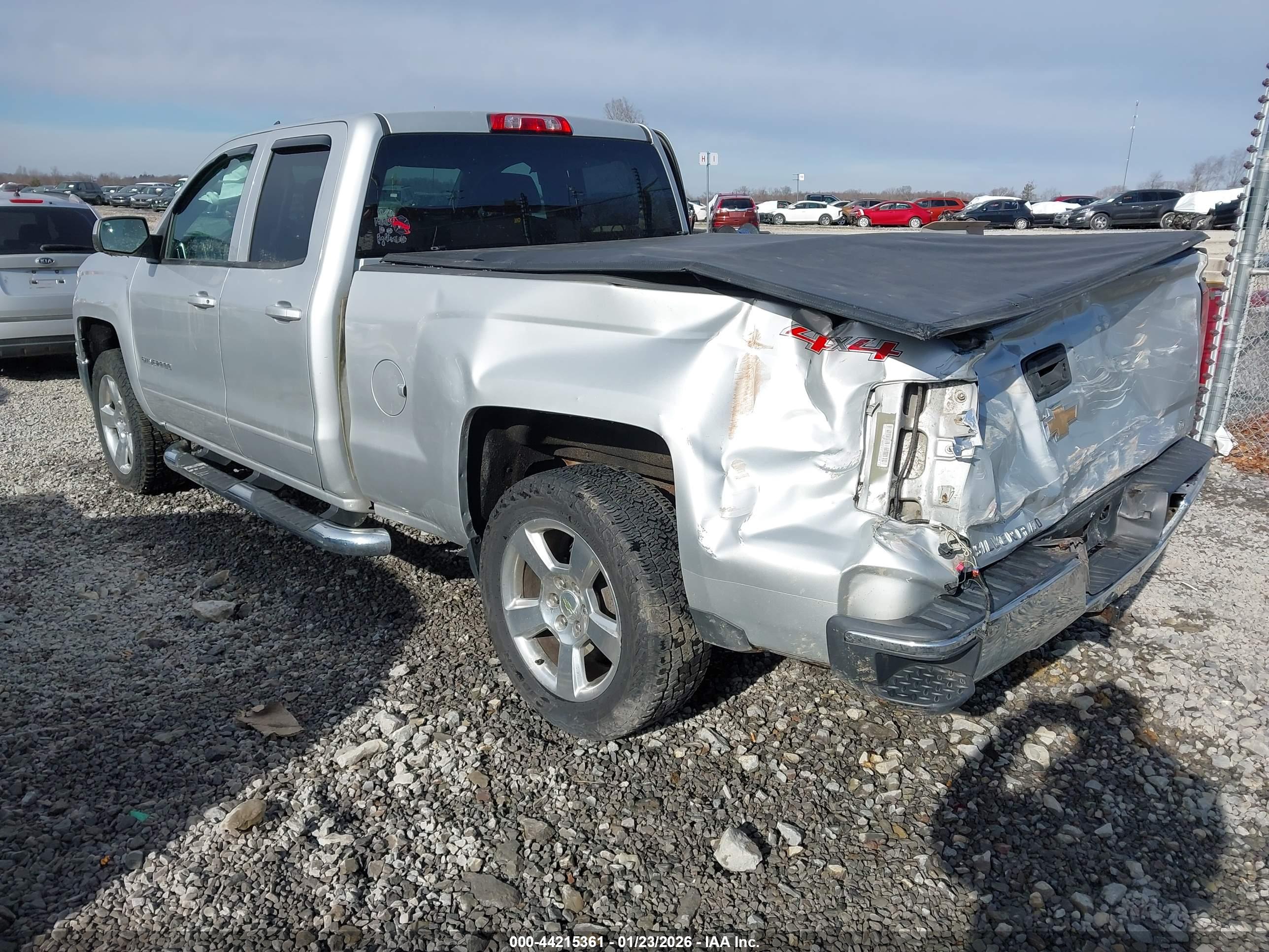 CHEVROLET SILVERADO image 3