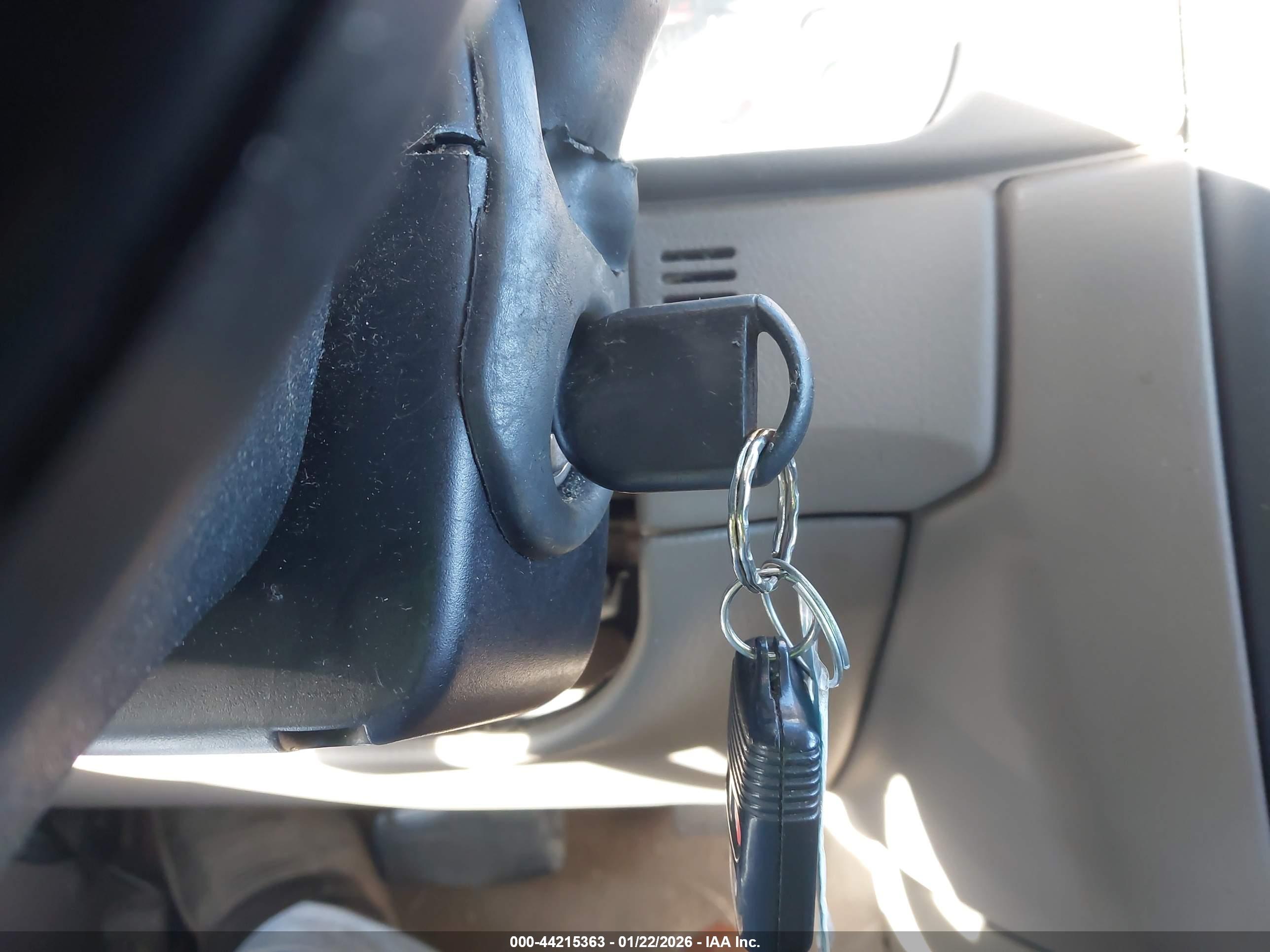 FORD EXPLORER image 11