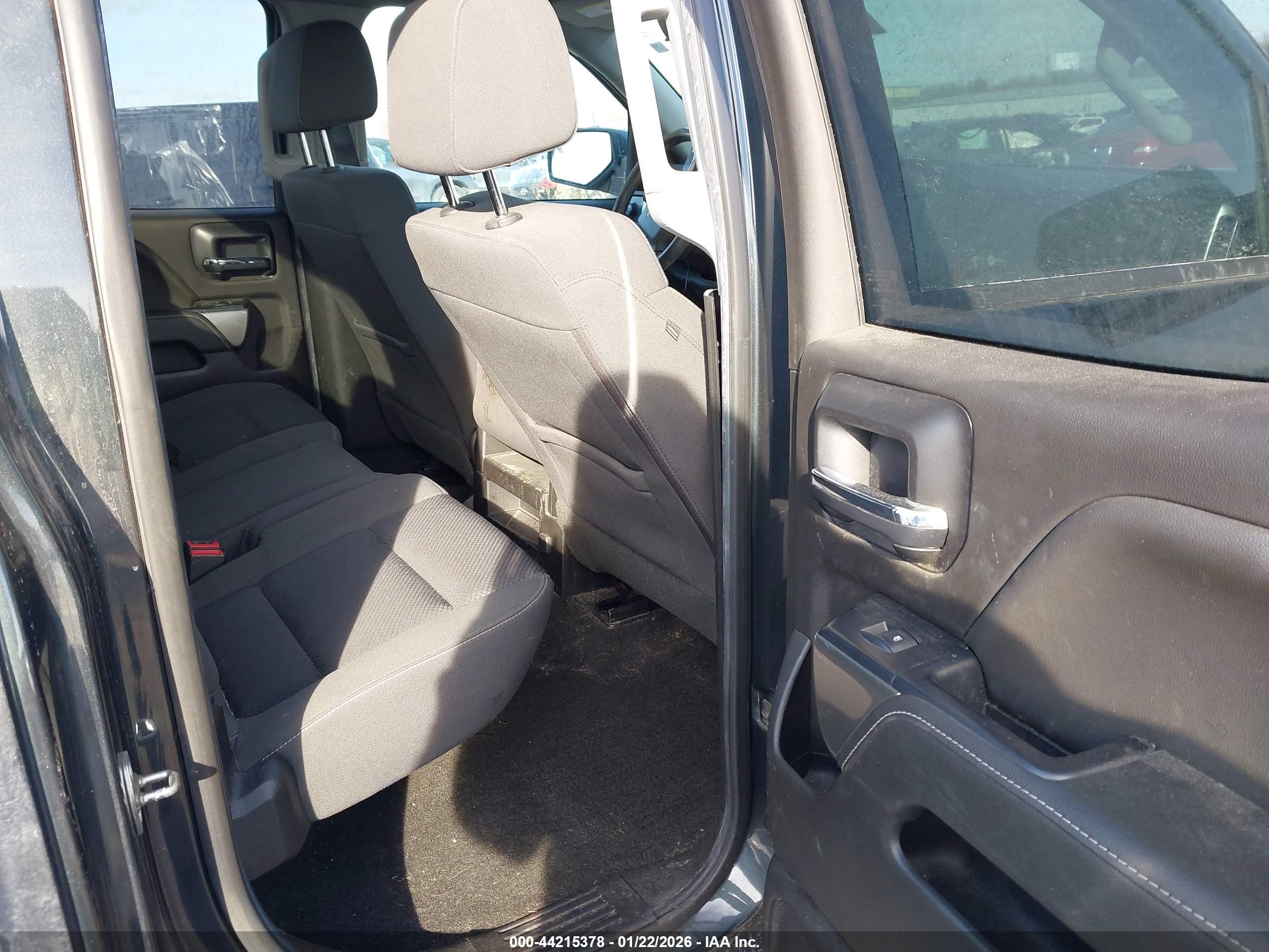 CHEVROLET SILVERADO image 8