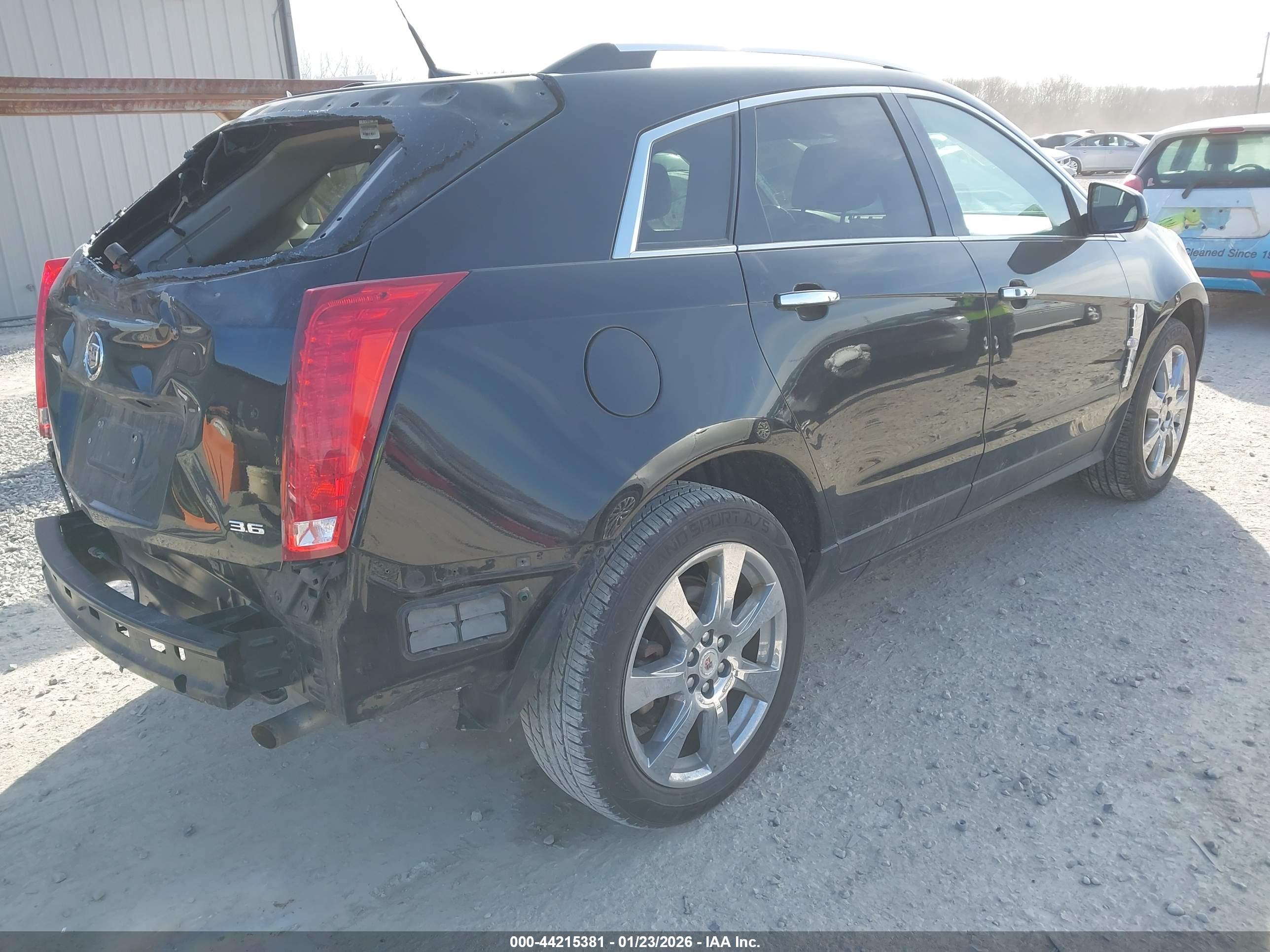 CADILLAC SRX image 4