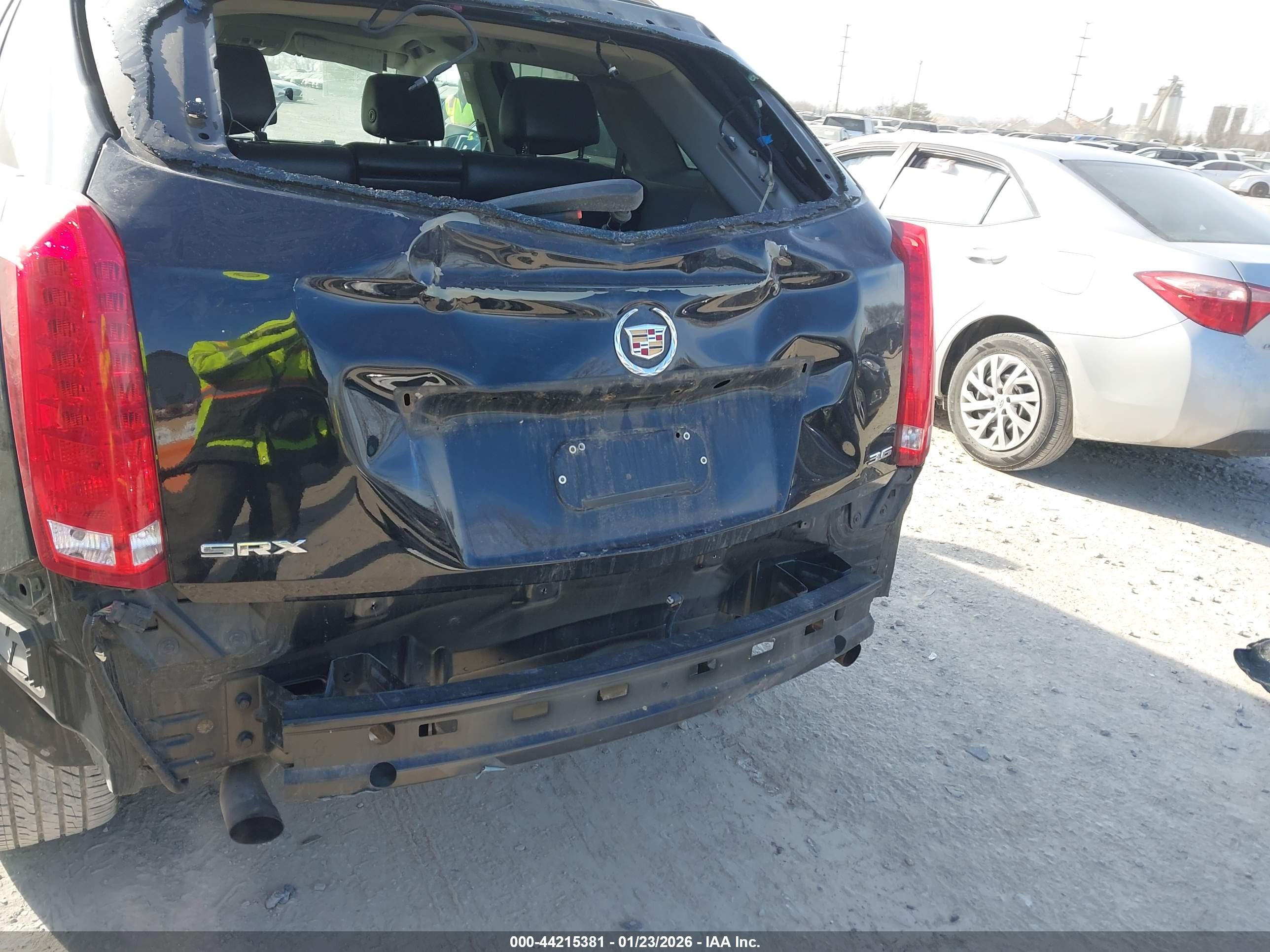 CADILLAC SRX image 6