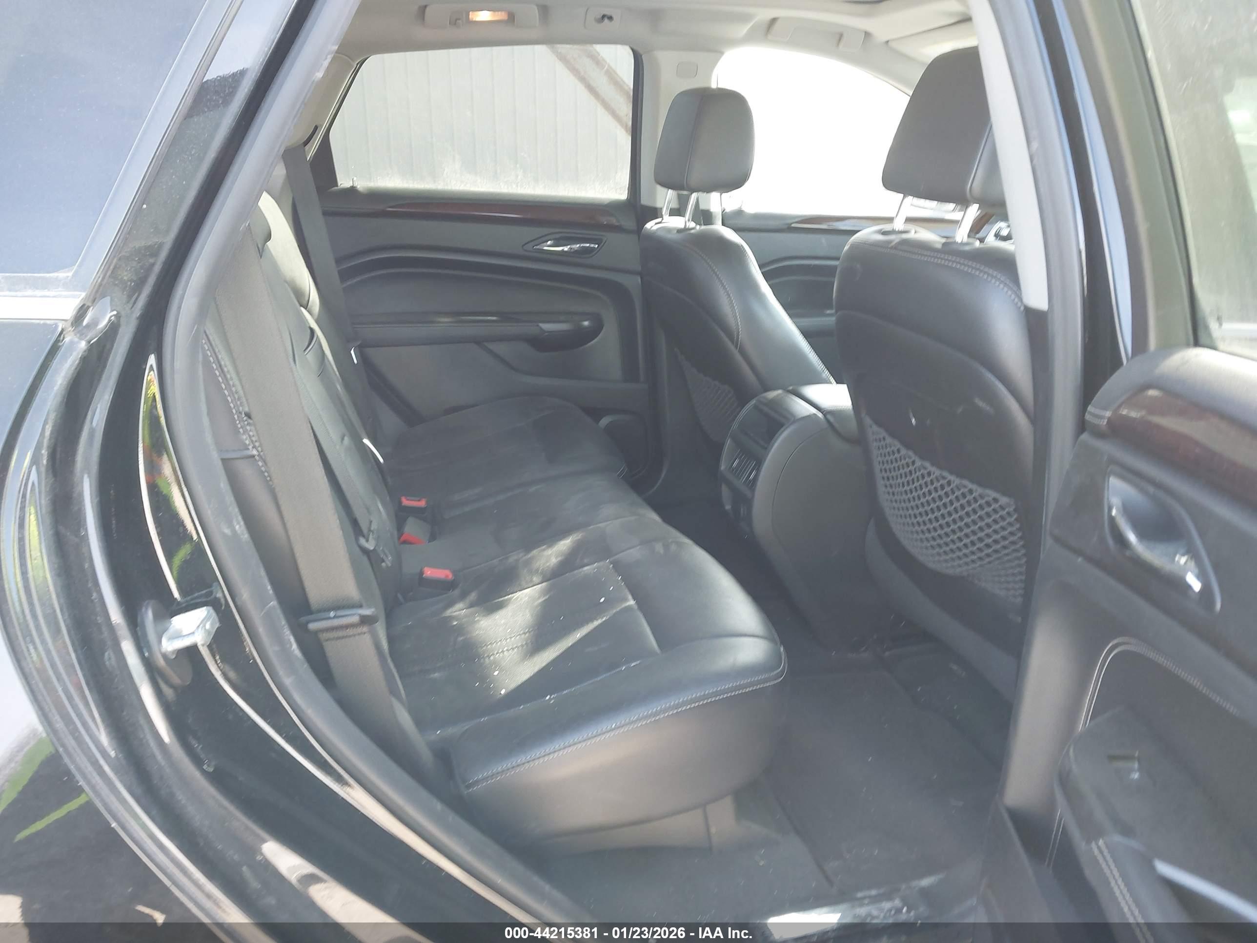 CADILLAC SRX image 8