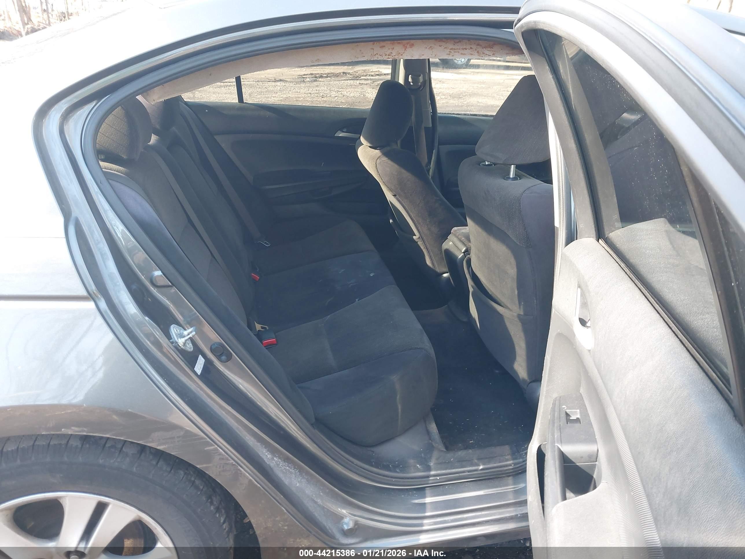 HONDA ACCORD image 8