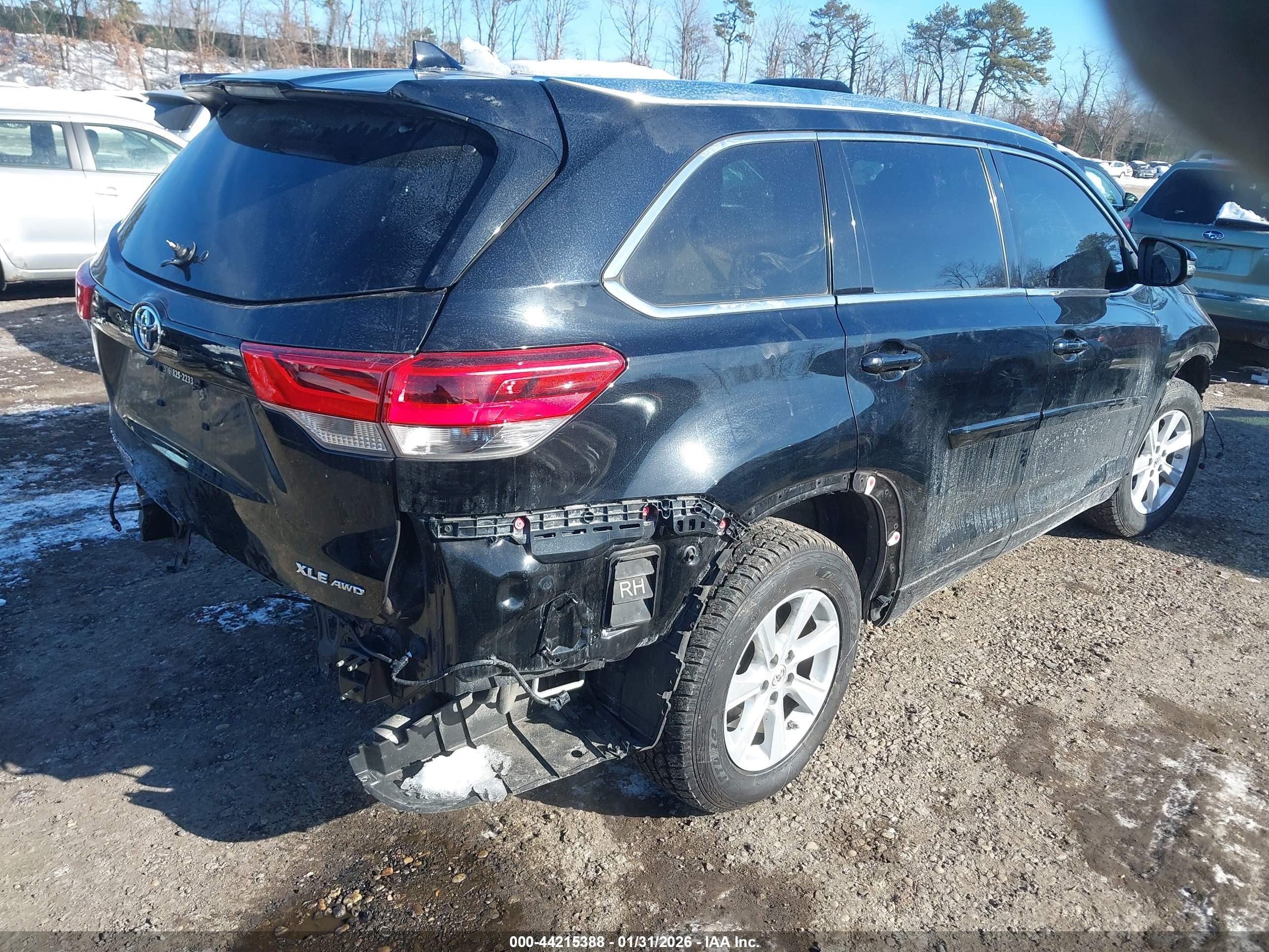 TOYOTA HIGHLANDER image 4