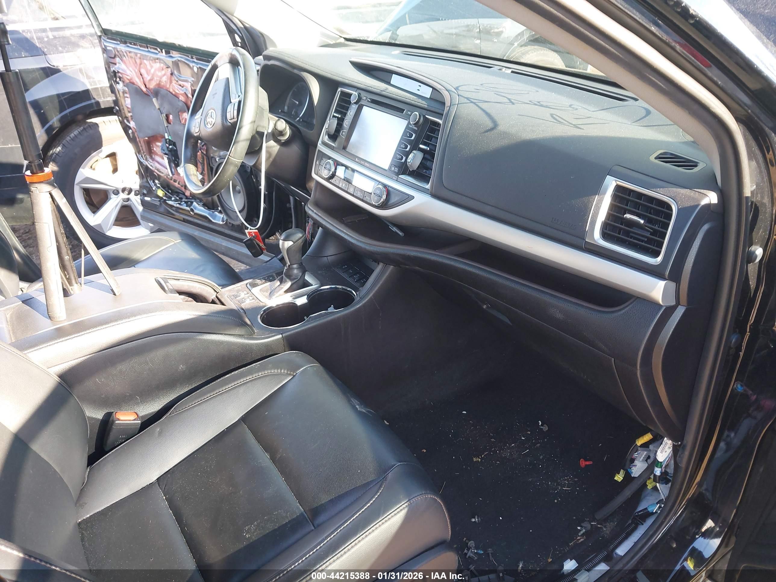 TOYOTA HIGHLANDER image 5