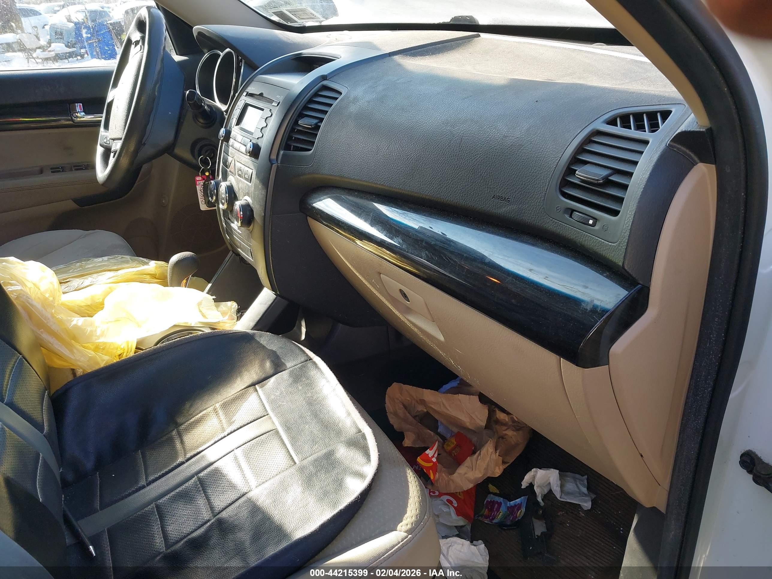 KIA SORENTO image 5