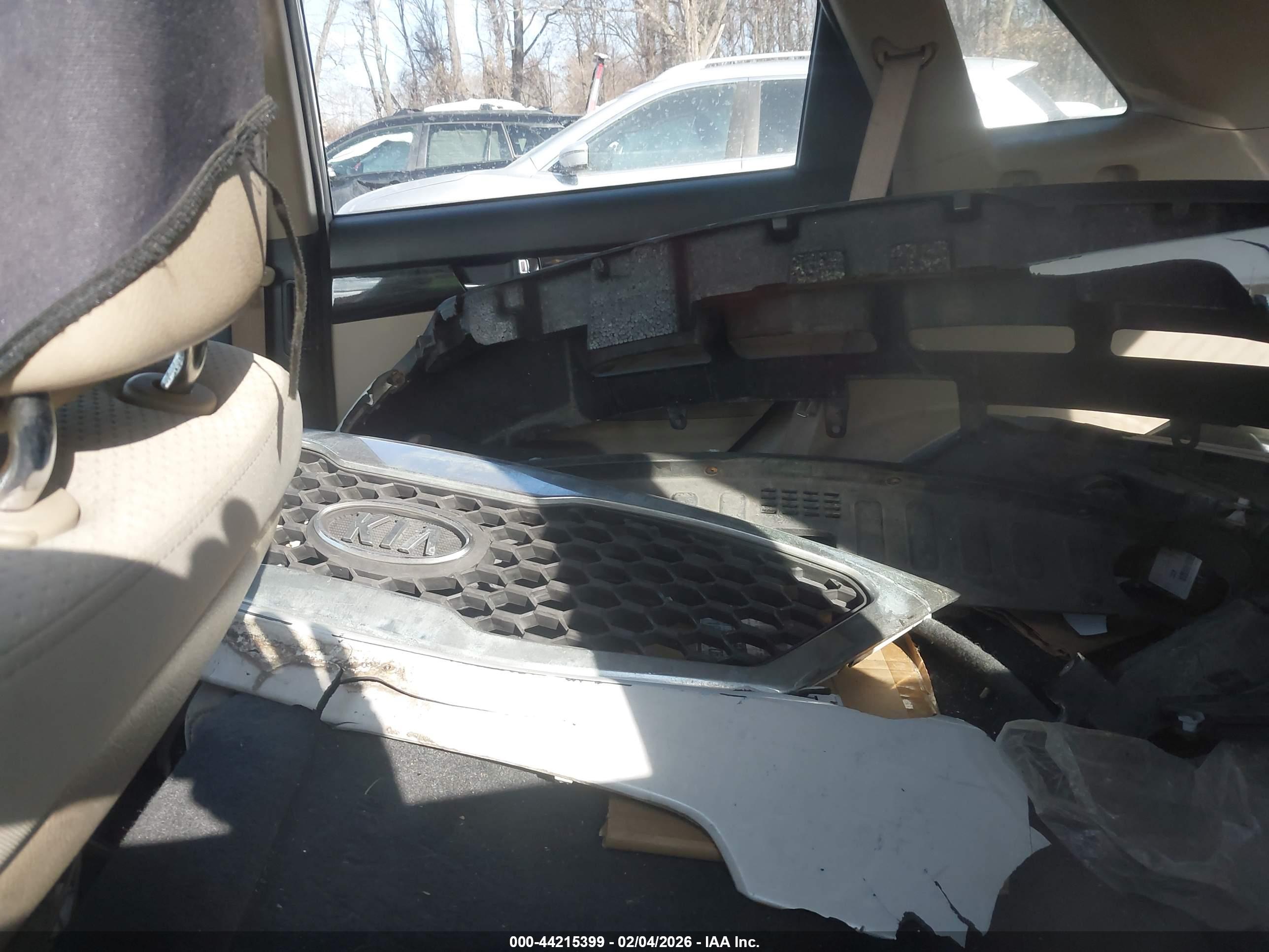 KIA SORENTO image 8
