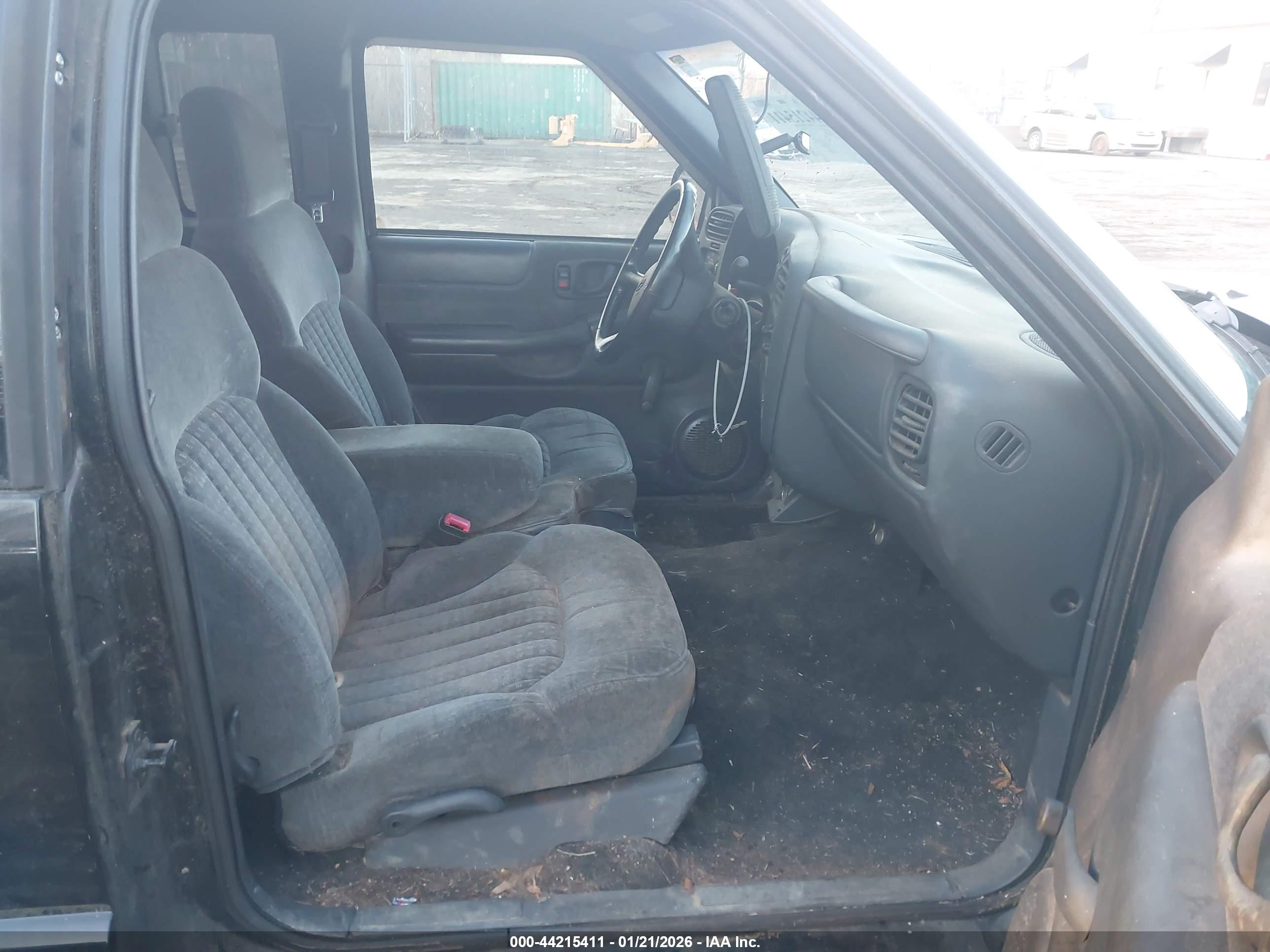 CHEVROLET S-10 image 5