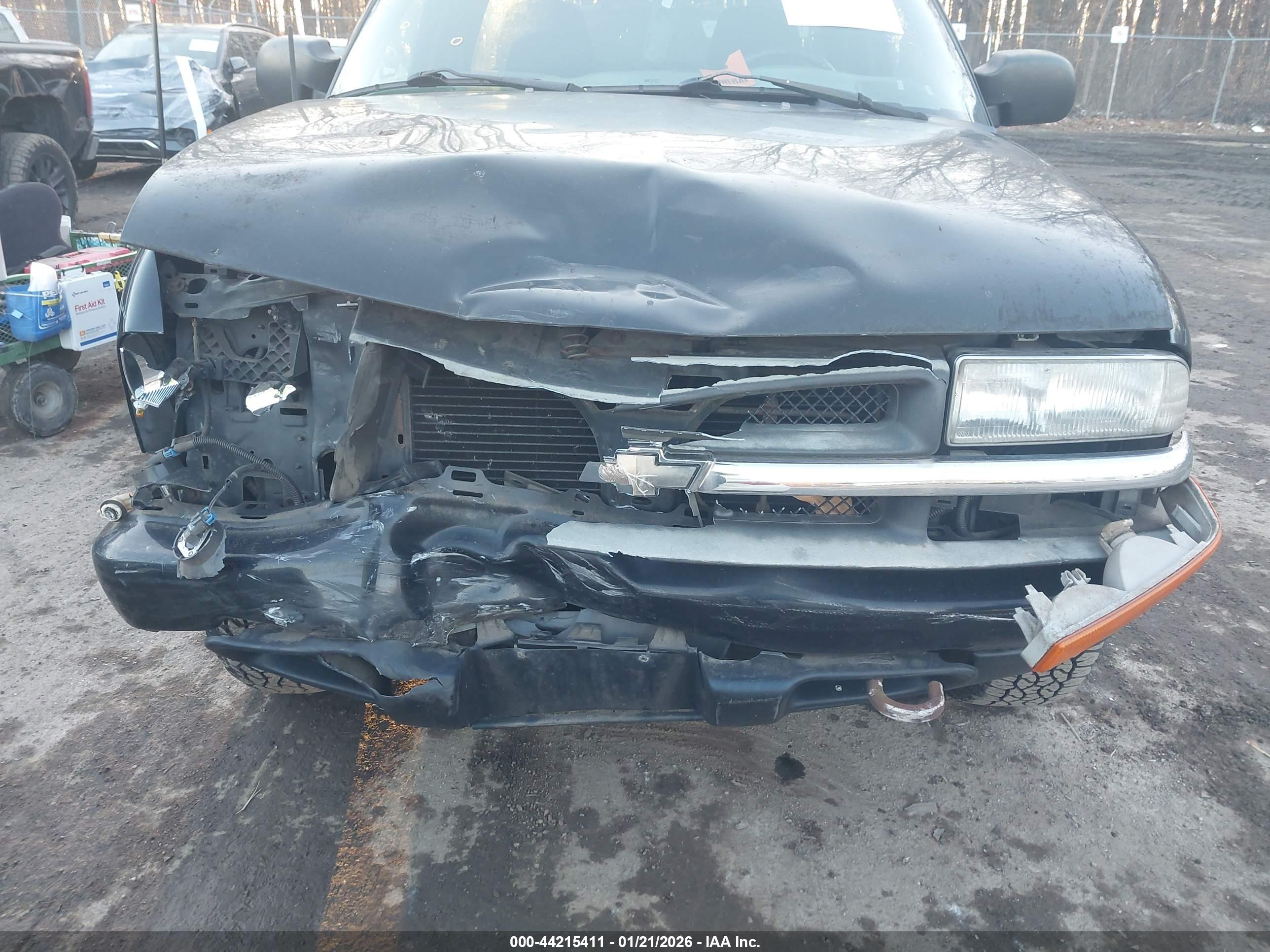 CHEVROLET S-10 image 6