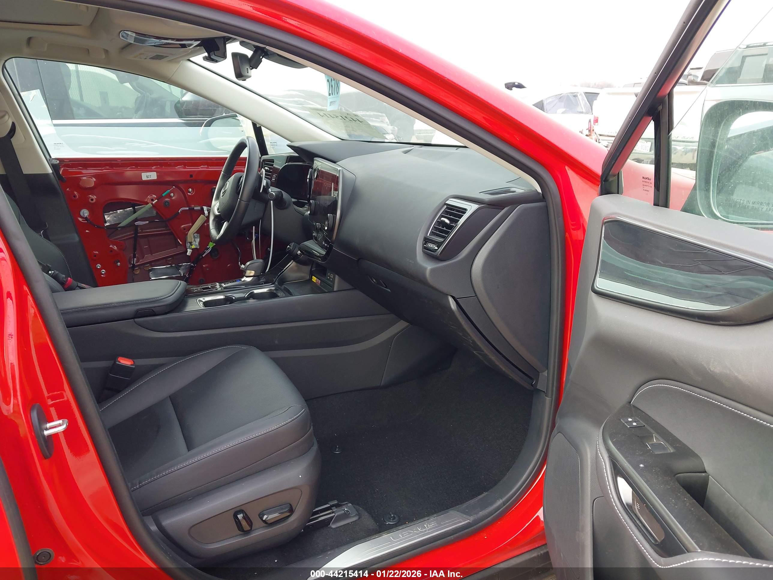 LEXUS NX image 5