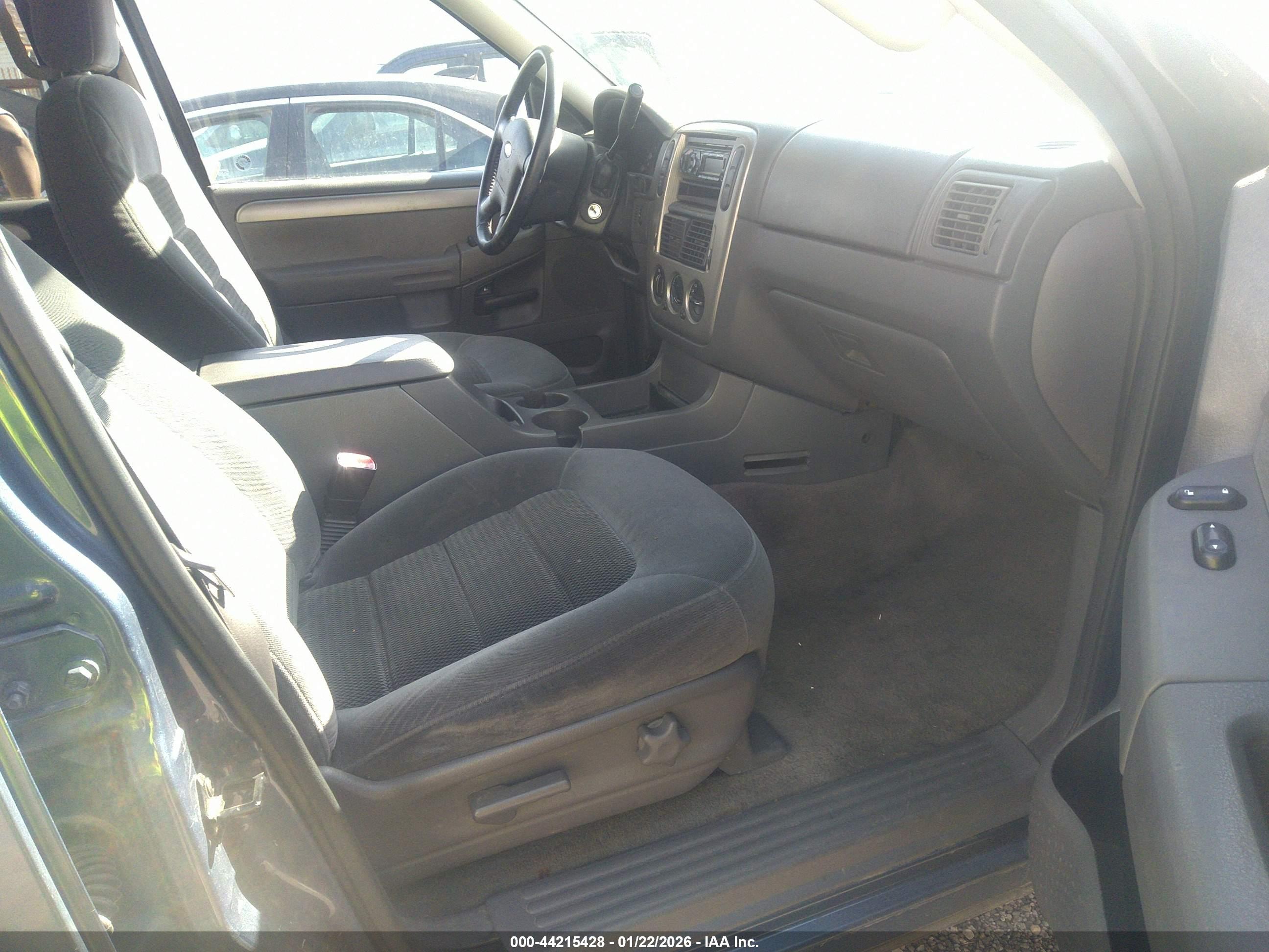 FORD EXPLORER image 5