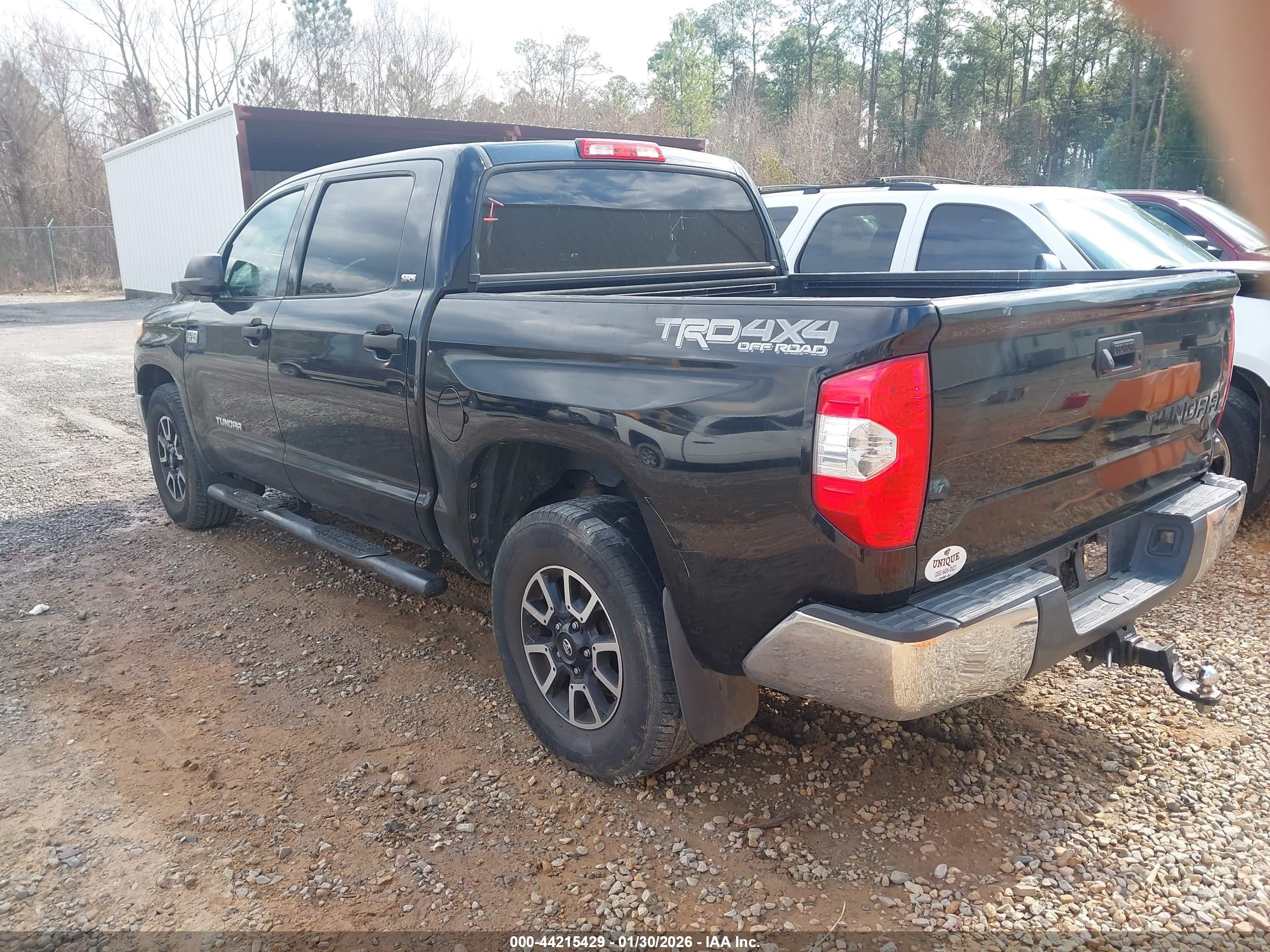 TOYOTA TUNDRA image 3