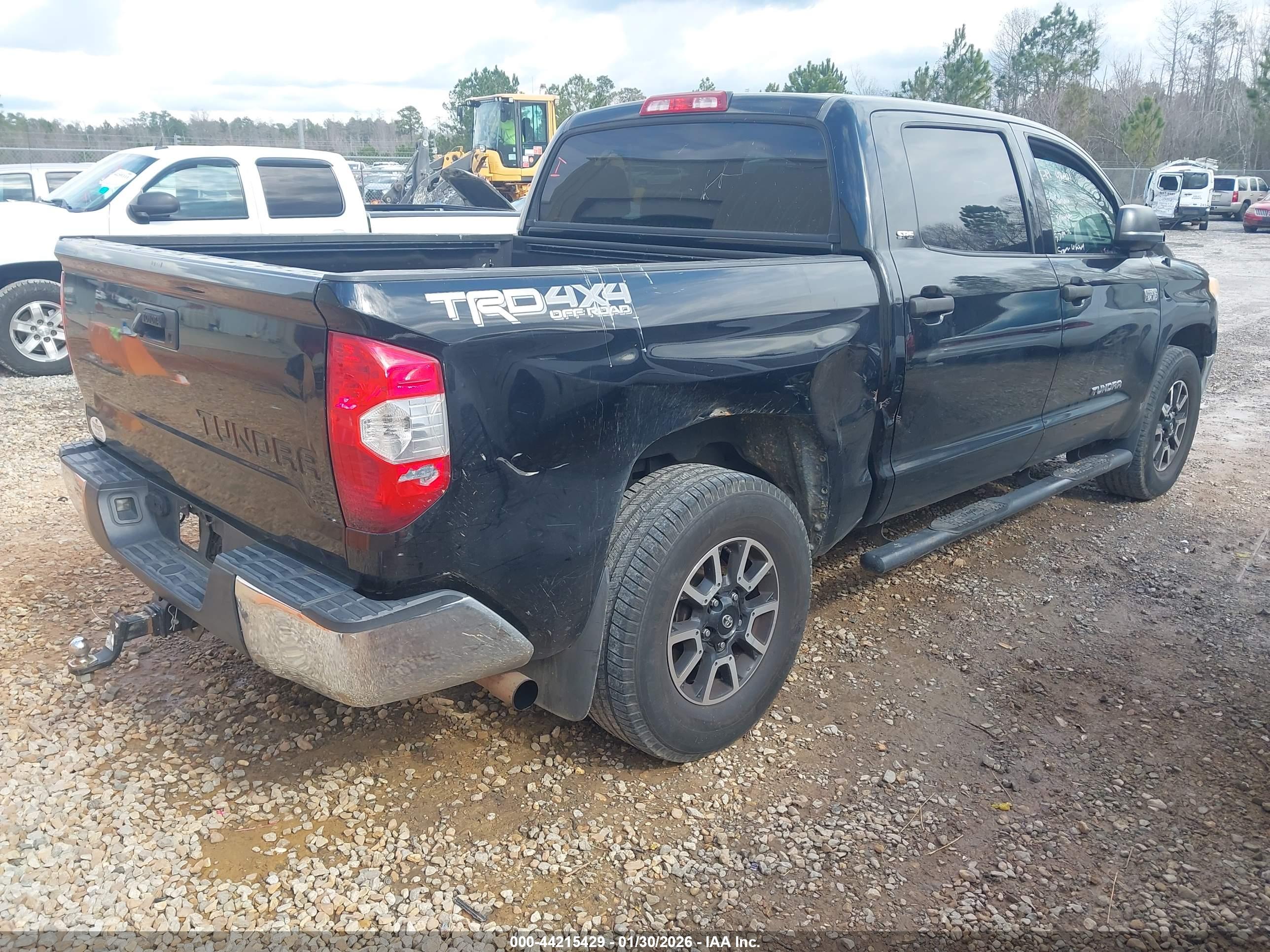TOYOTA TUNDRA image 4