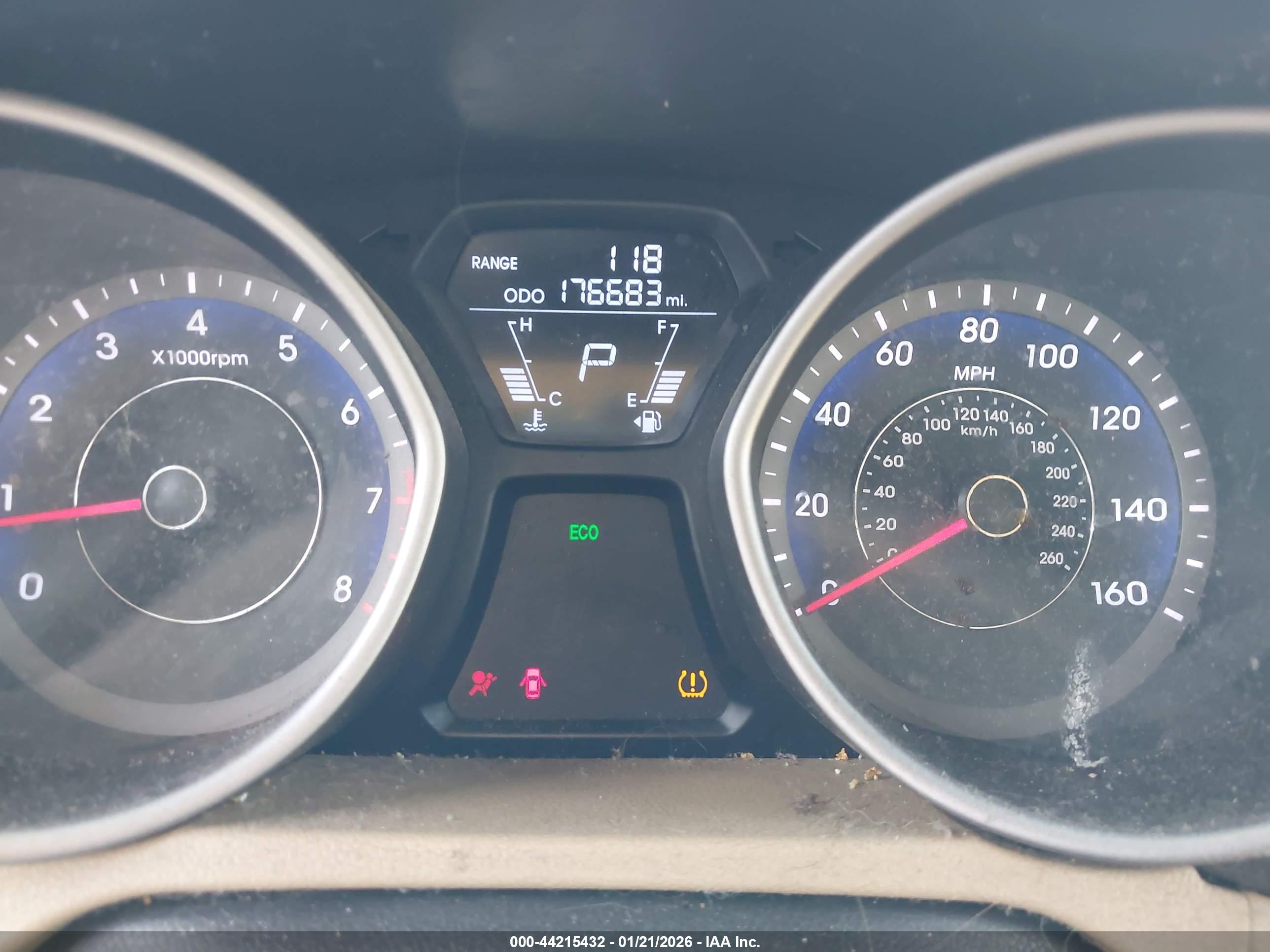 HYUNDAI ELANTRA image 7