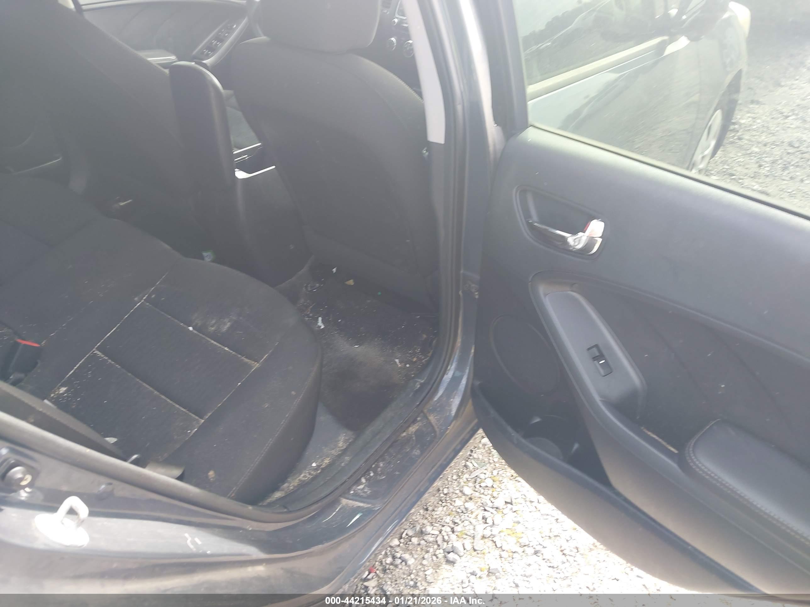 KIA FORTE image 8