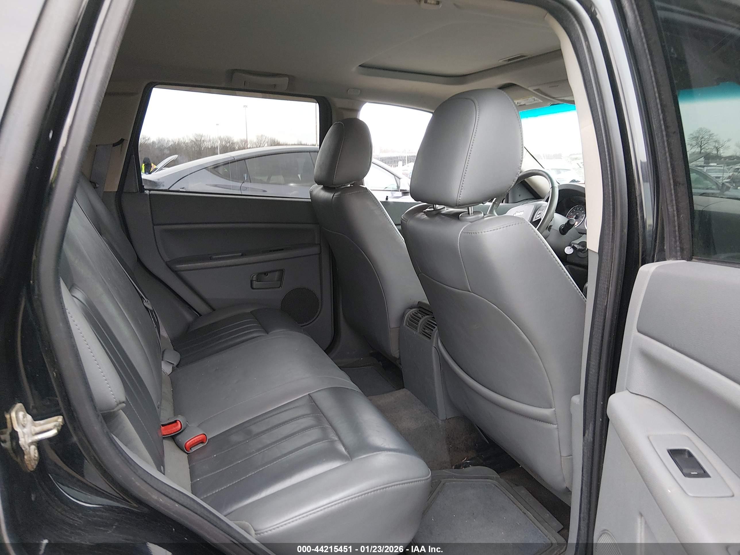JEEP GRAND image 8