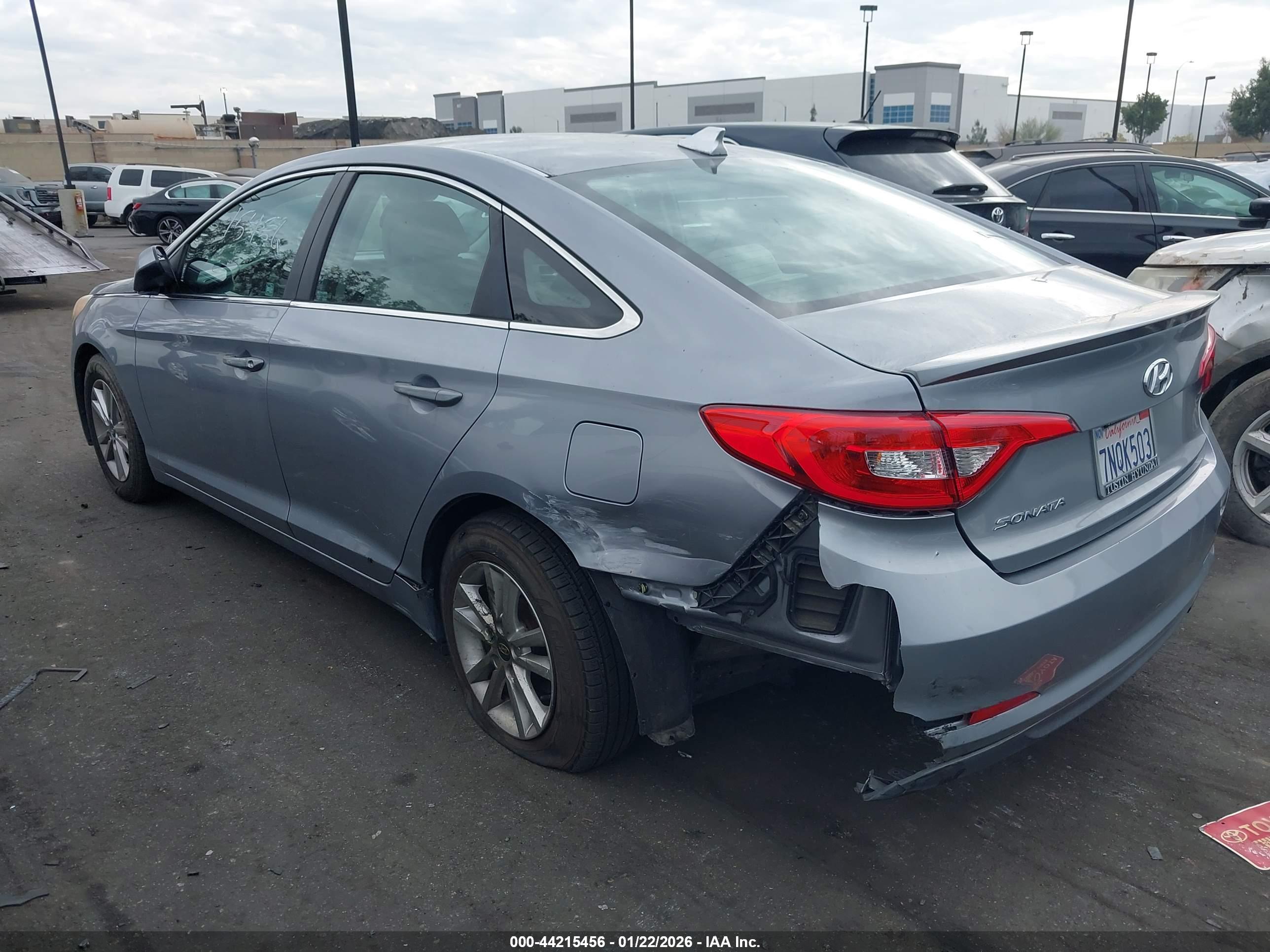 HYUNDAI SONATA image 3