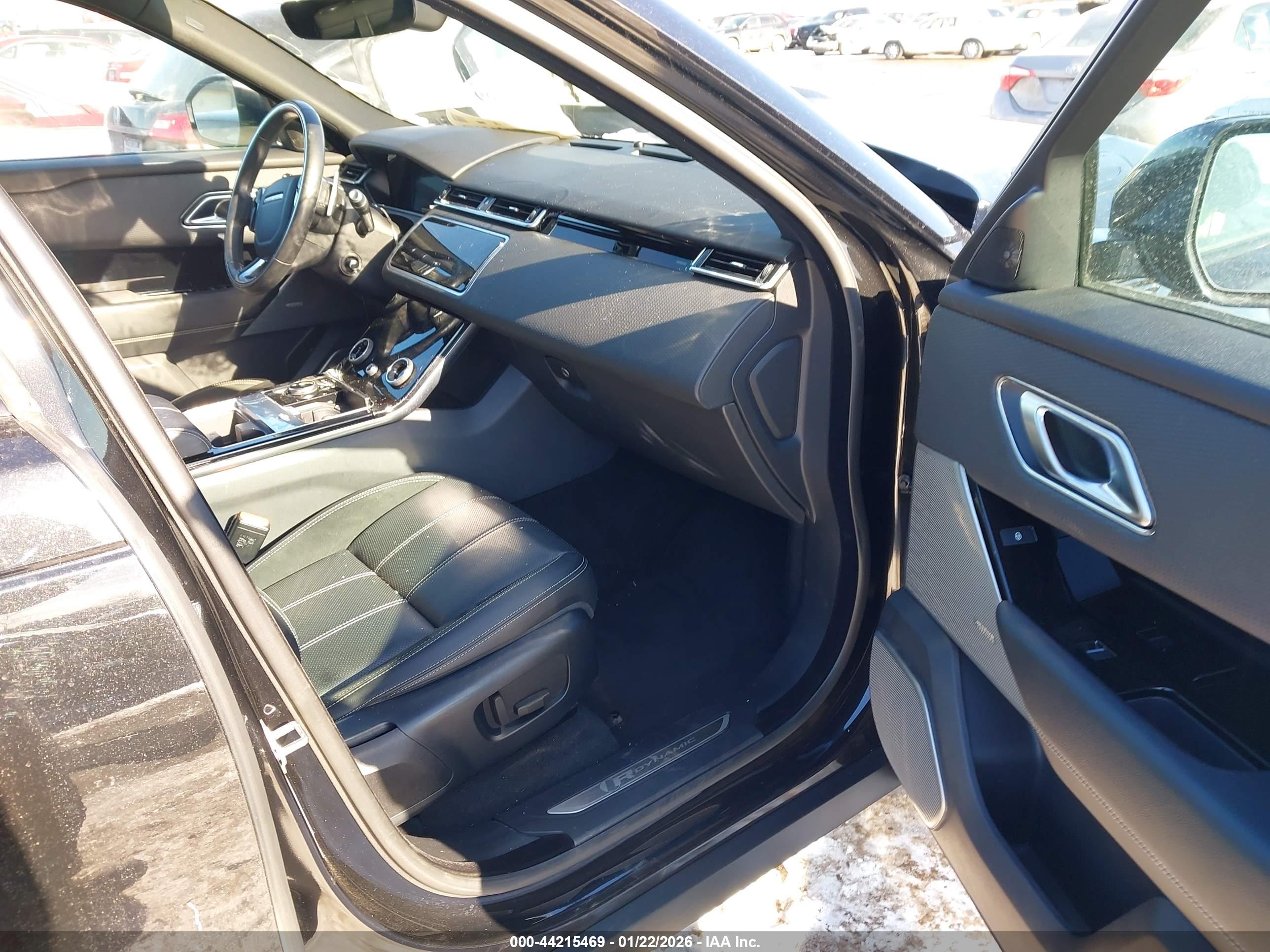 LAND ROVER image 5
