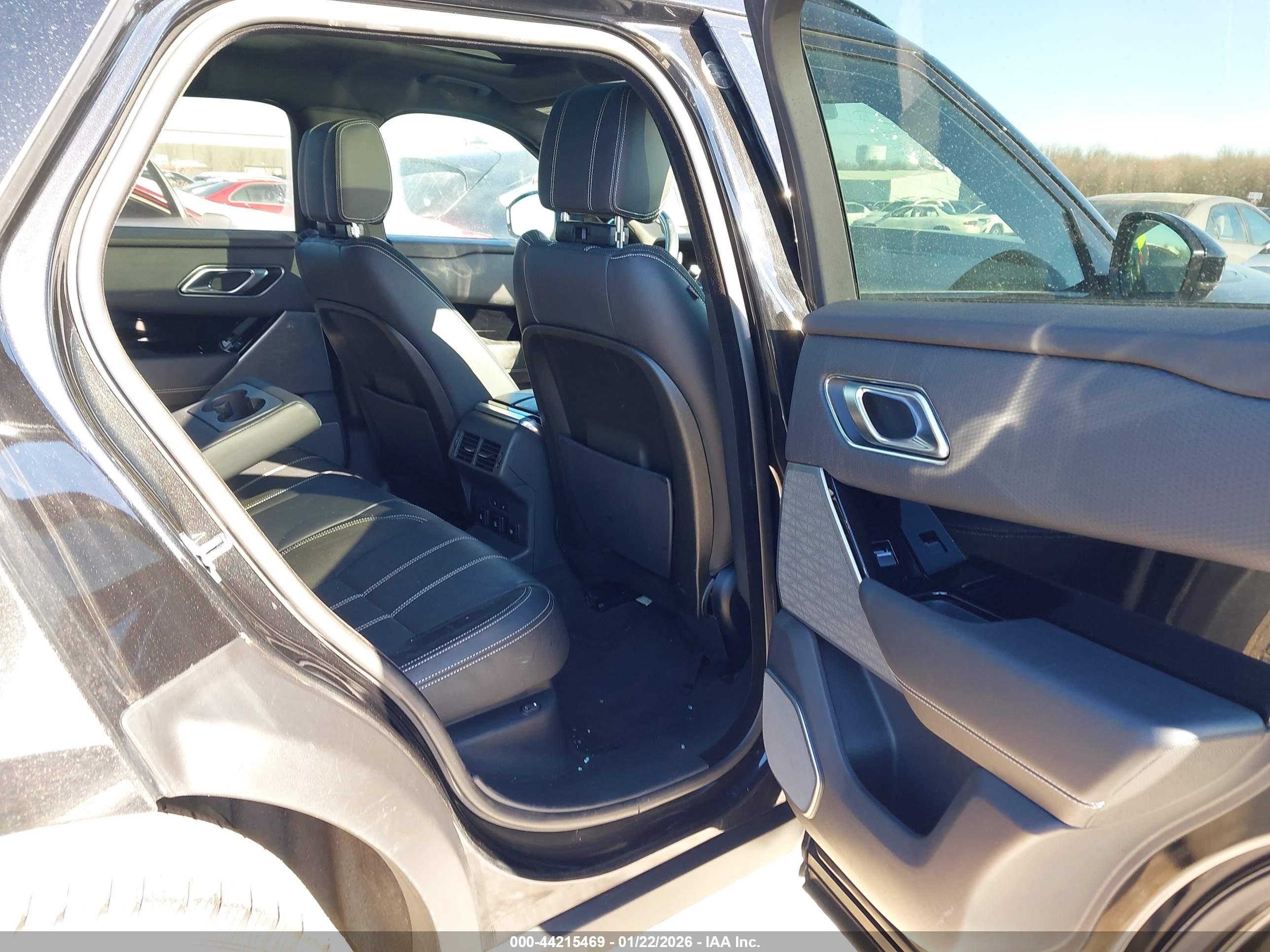 LAND ROVER image 8