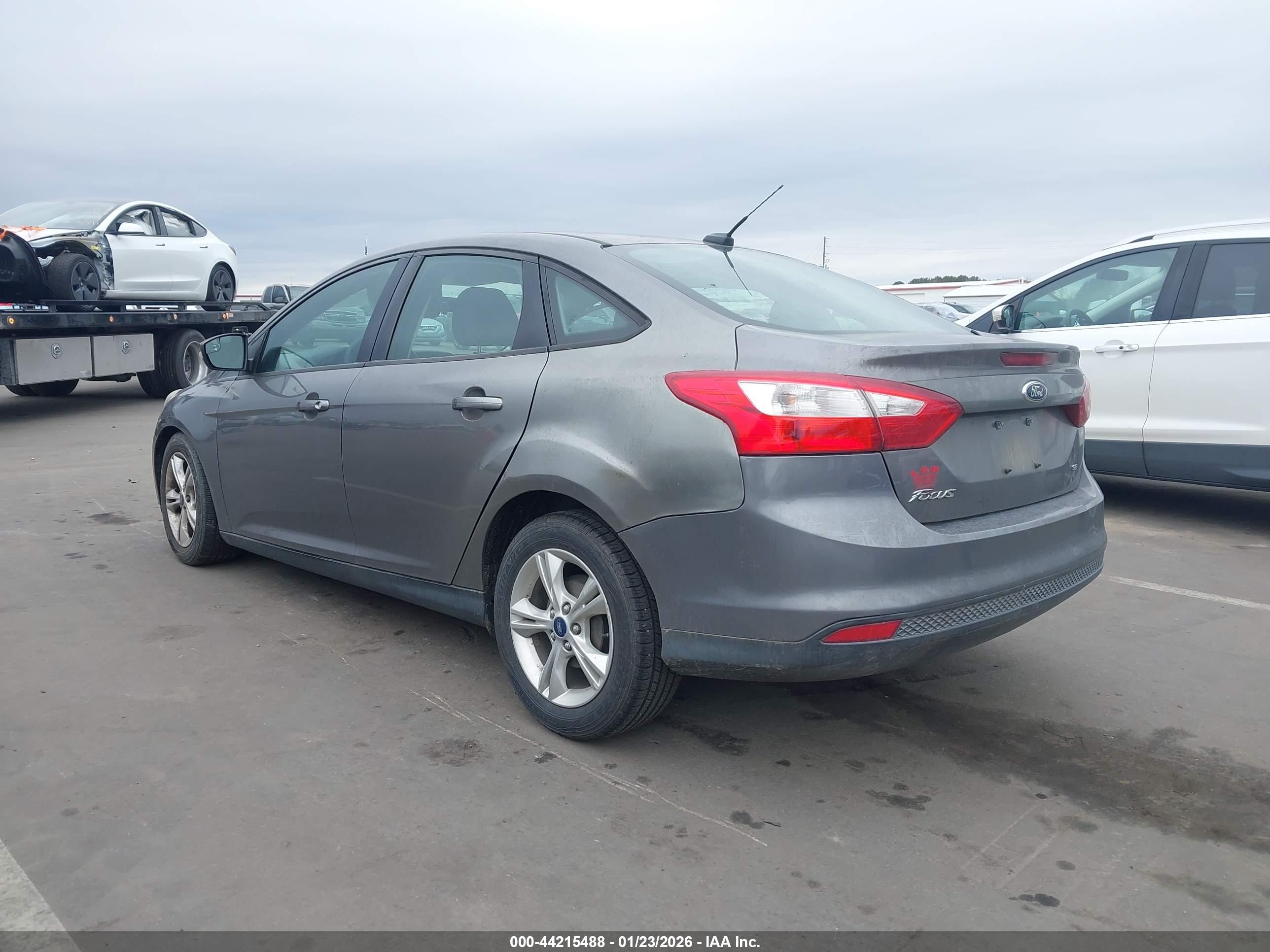 FORD FOCUS image 3