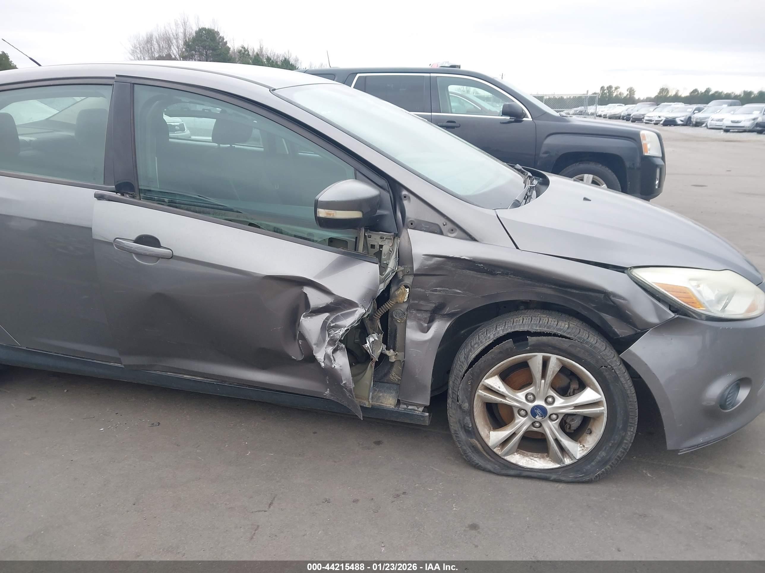 FORD FOCUS image 6