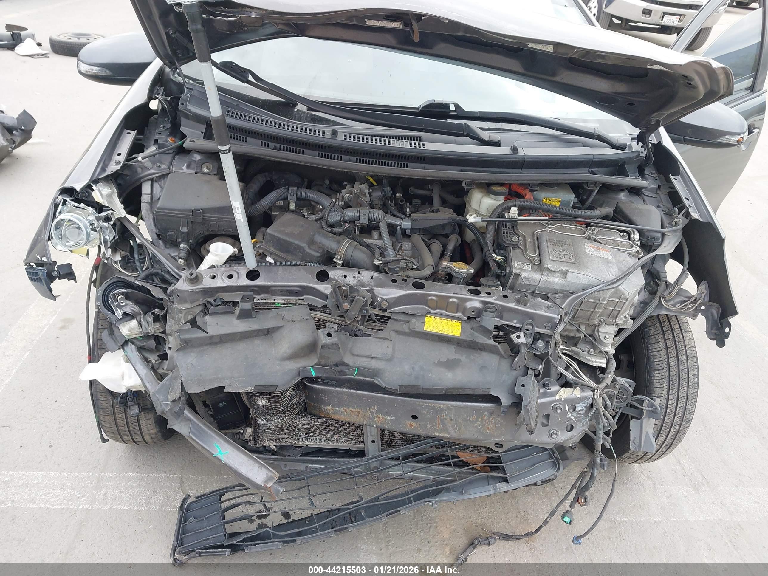 TOYOTA PRIUS image 10