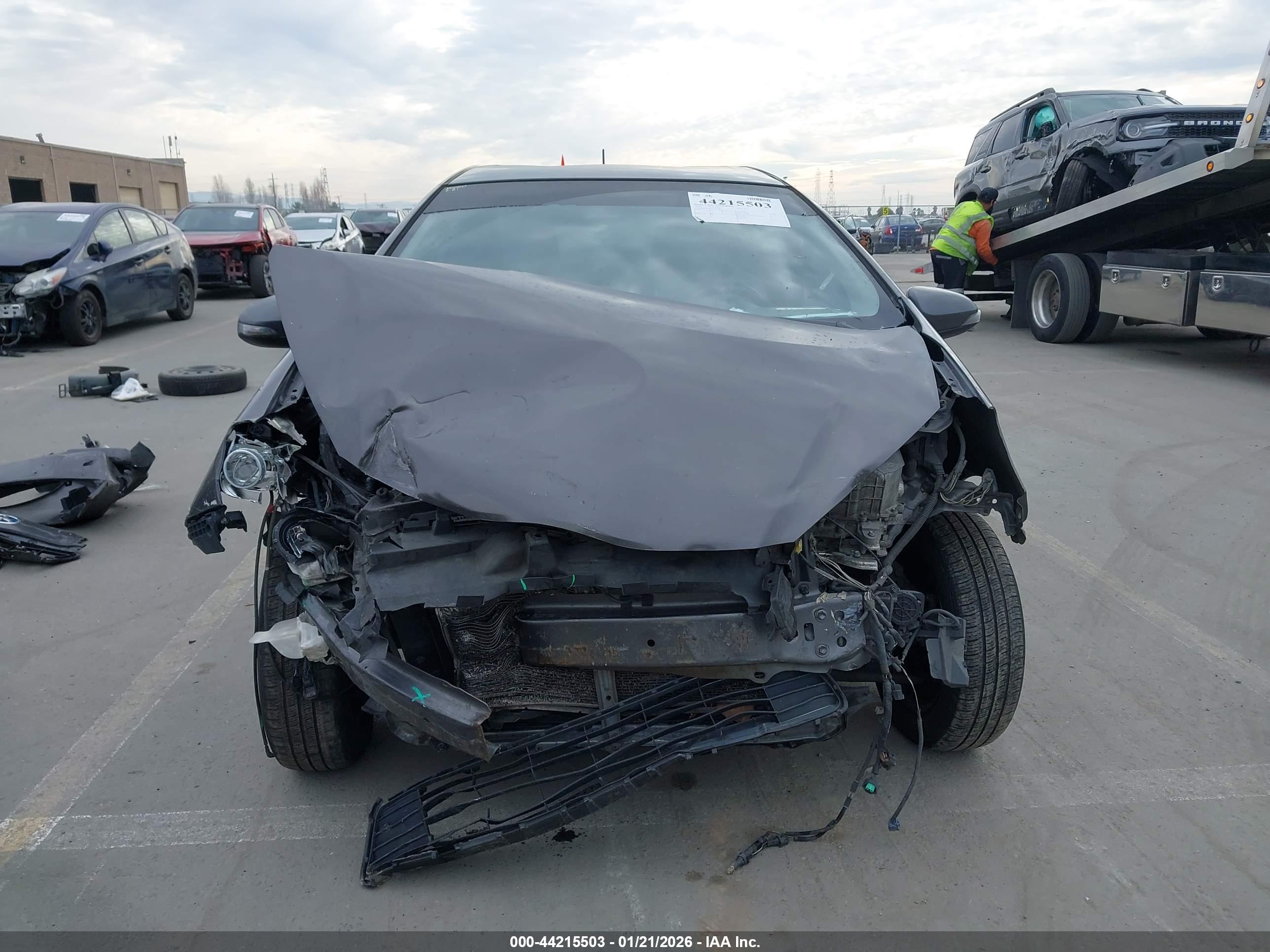 TOYOTA PRIUS image 6