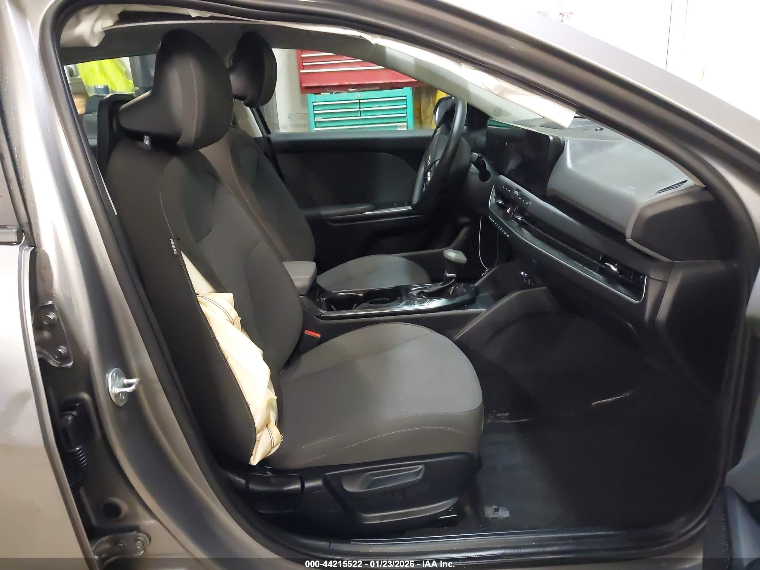 KIA K4 image 5