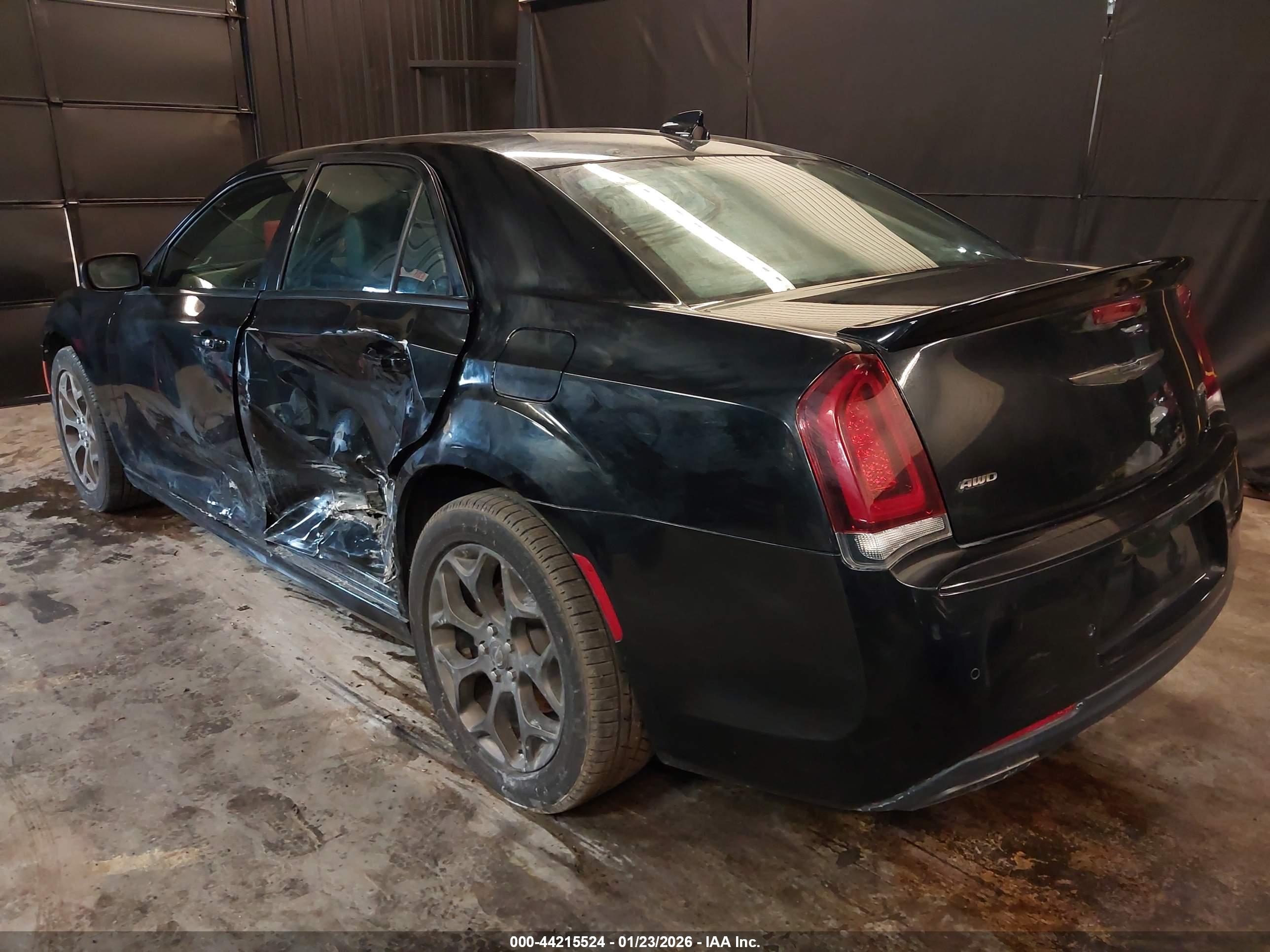 CHRYSLER 300 image 3