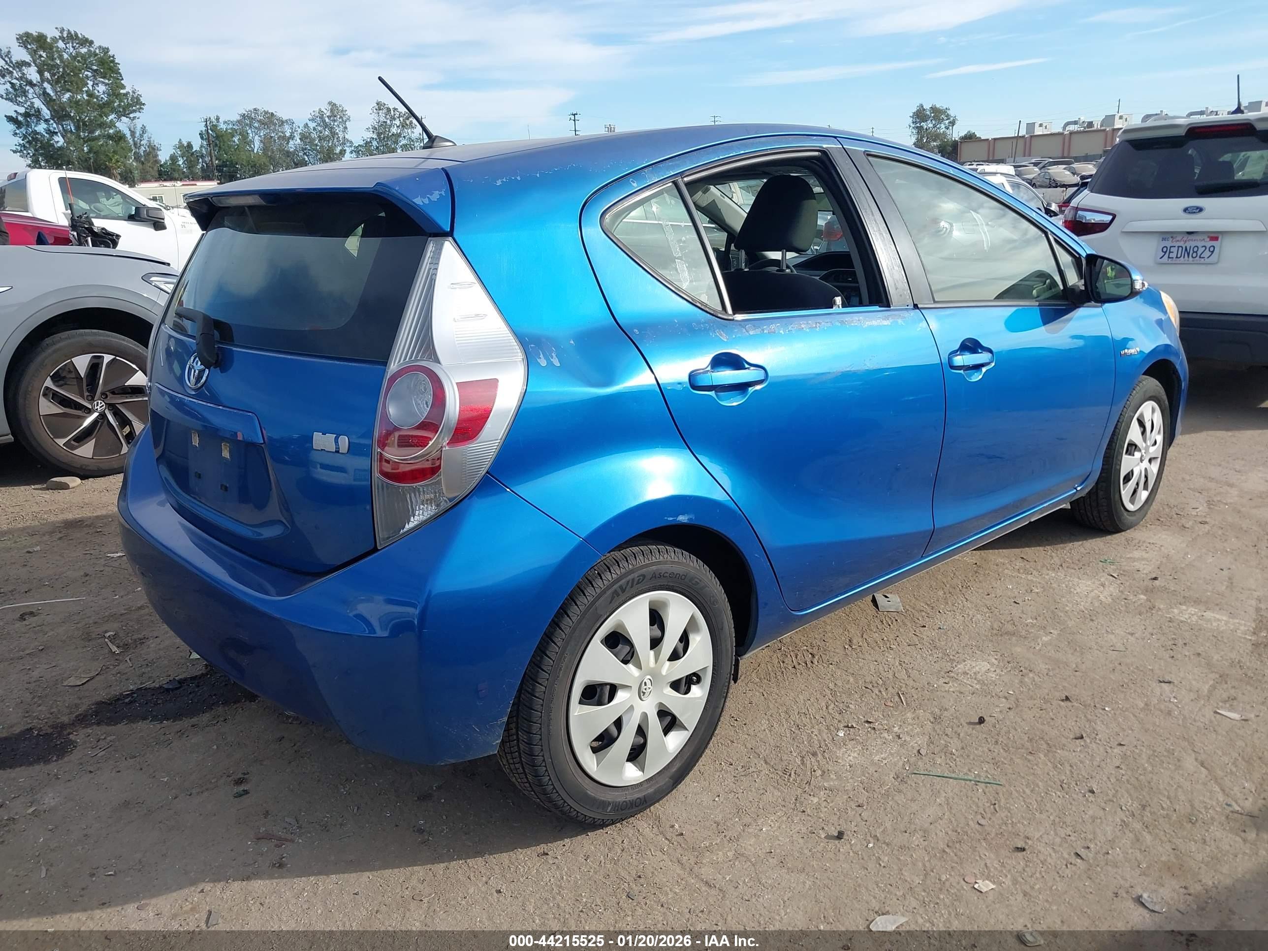TOYOTA PRIUS image 4