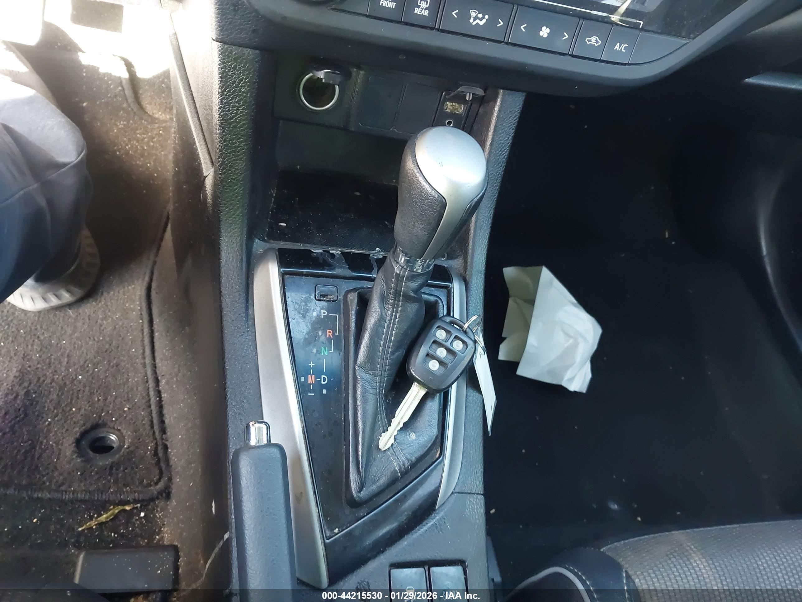 TOYOTA COROLLA image 11