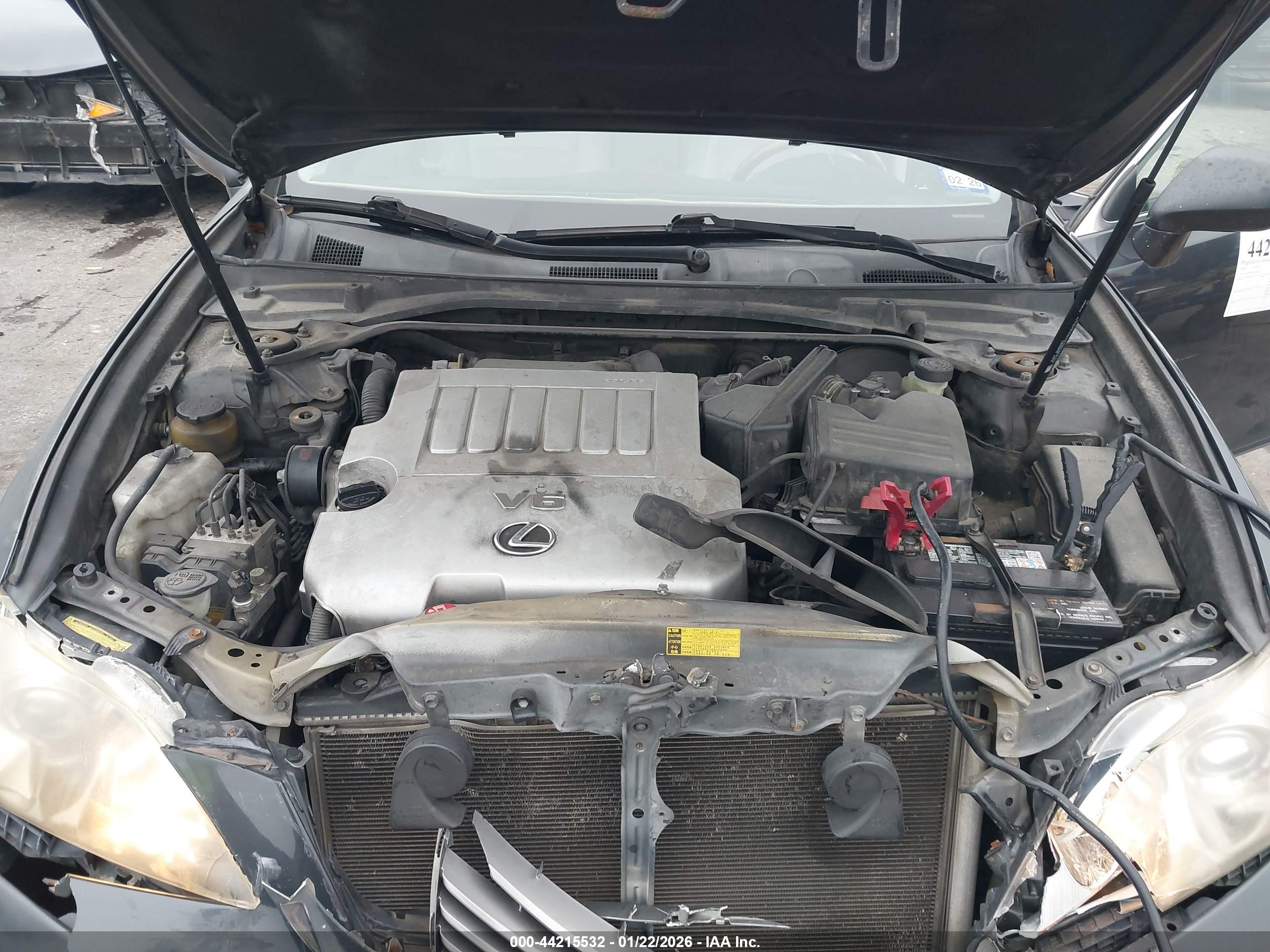 LEXUS ES image 10