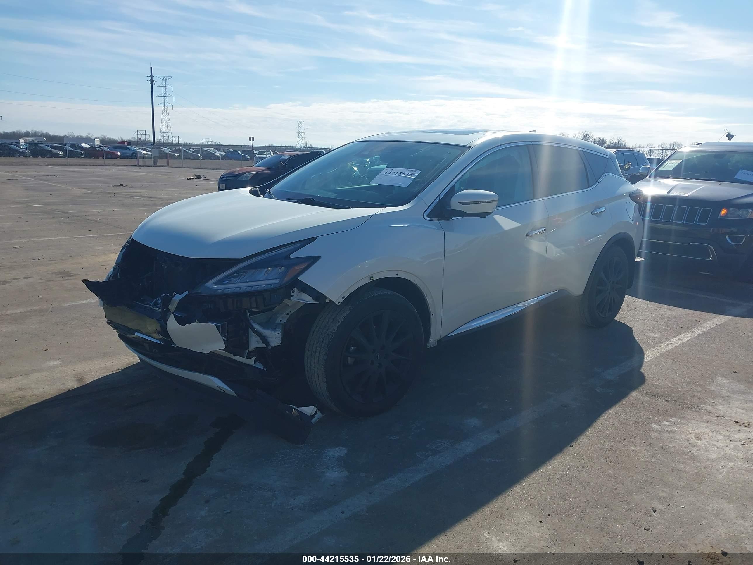 NISSAN MURANO image 2