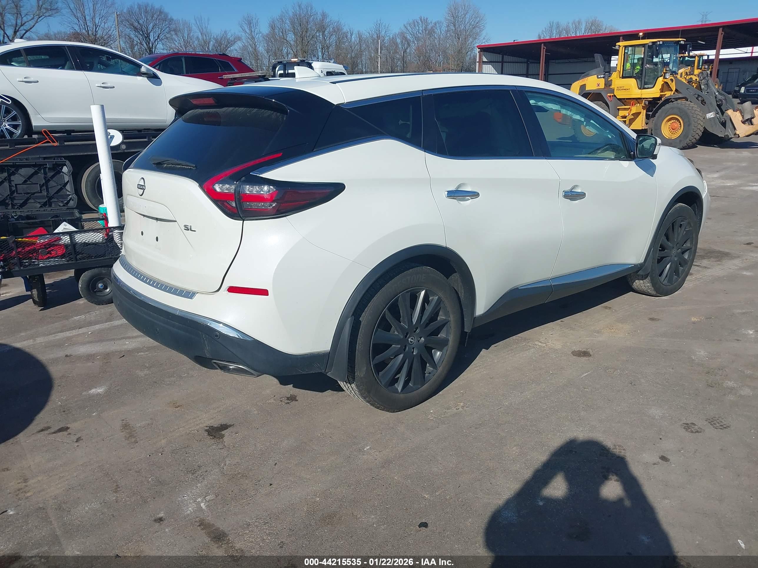 NISSAN MURANO image 4