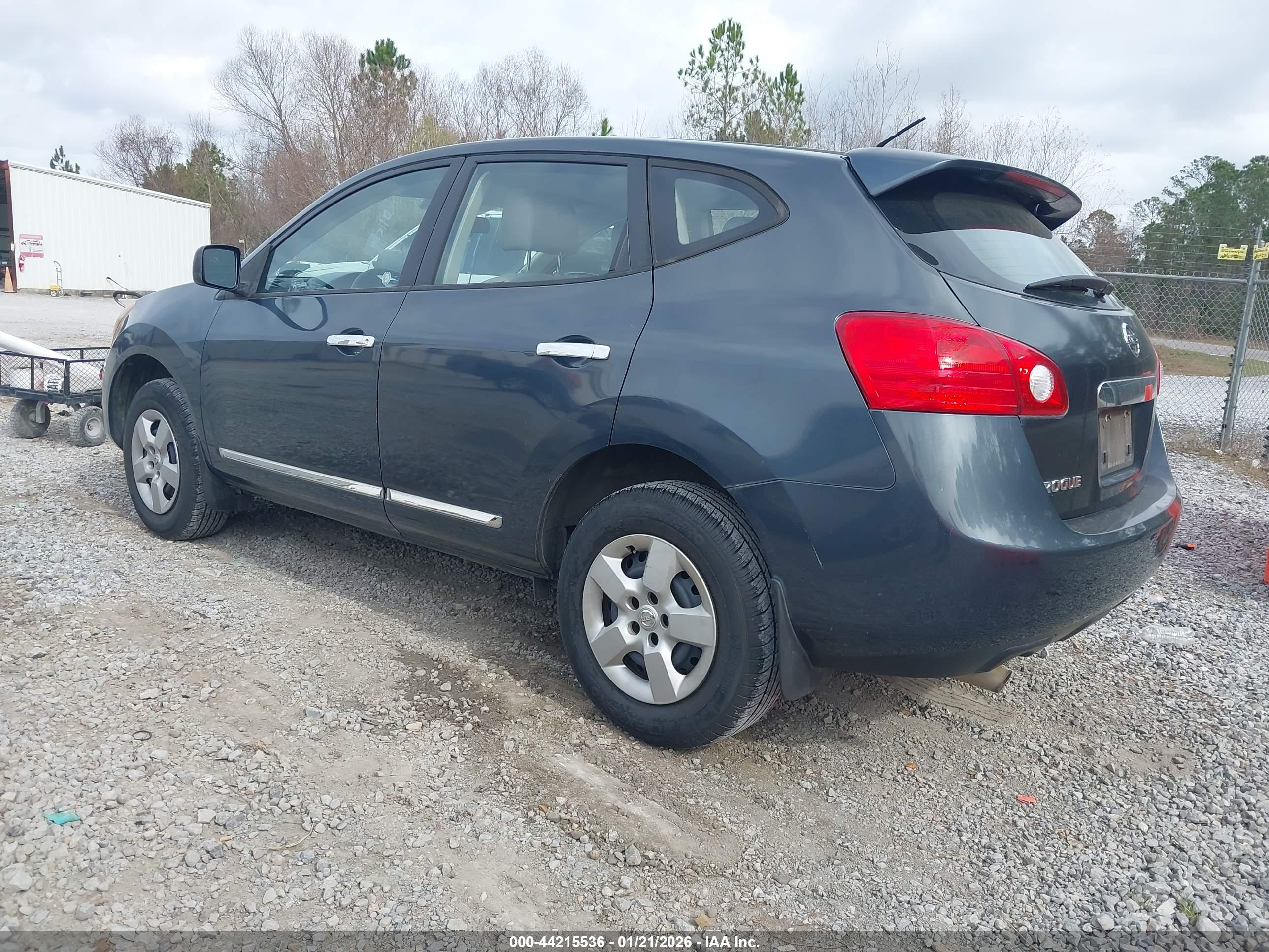 NISSAN ROGUE image 3