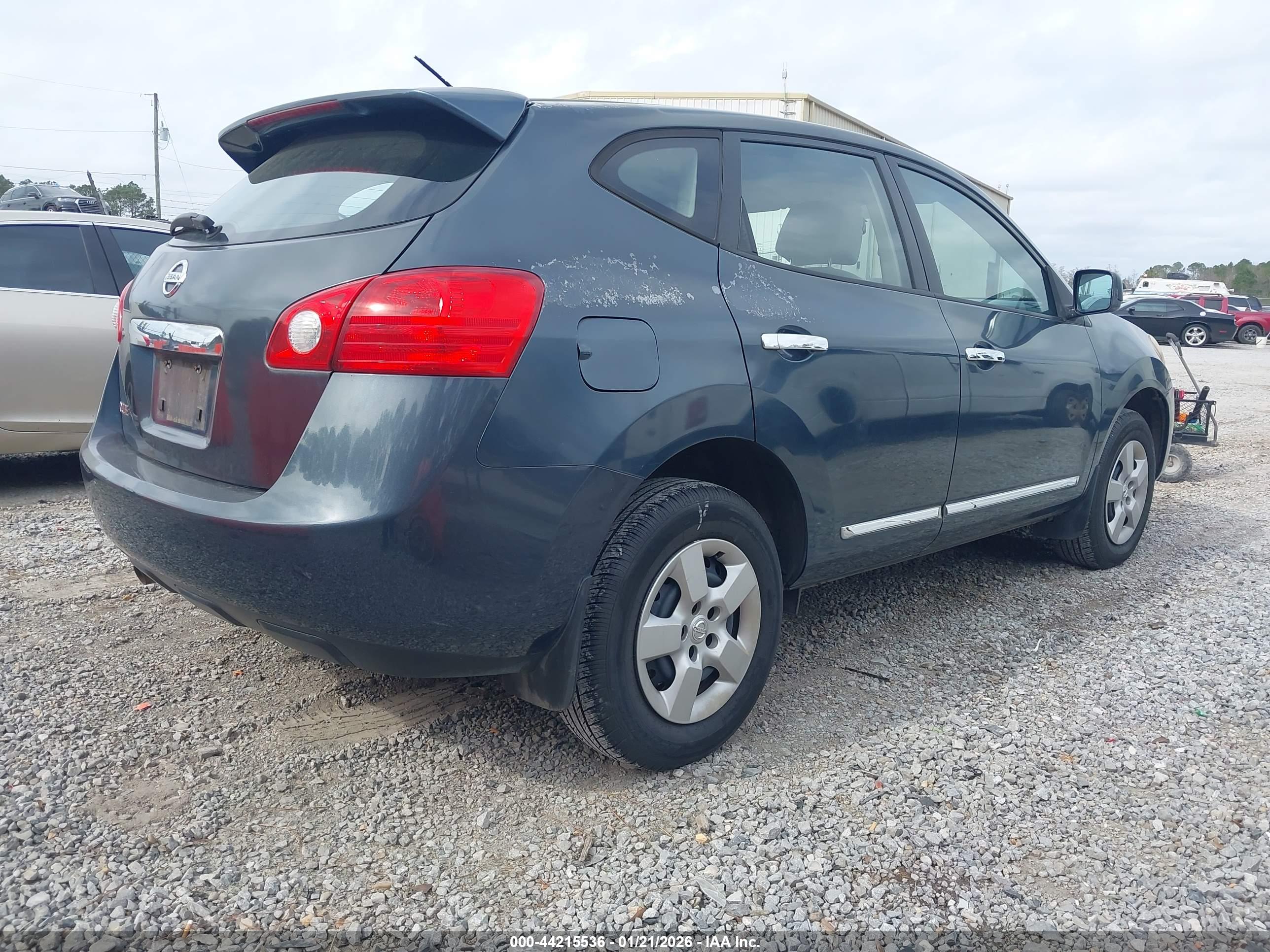 NISSAN ROGUE image 4