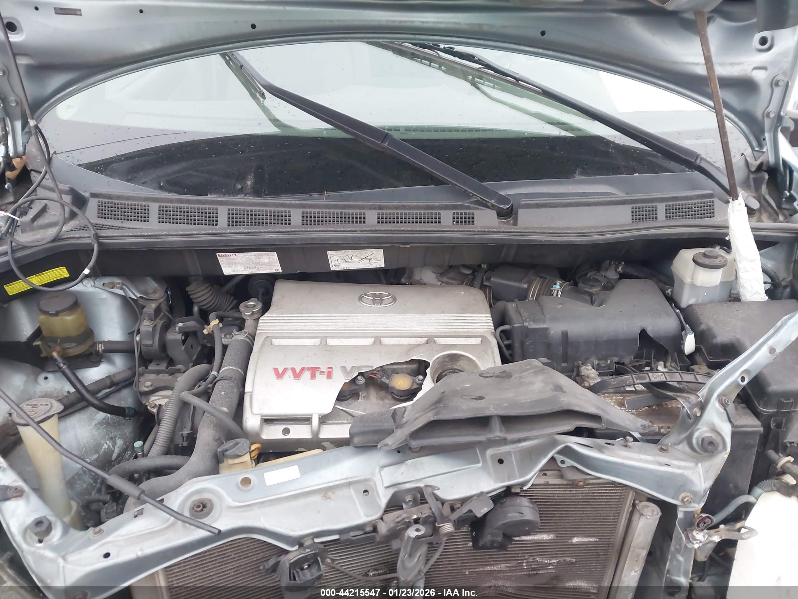 TOYOTA SIENNA image 10