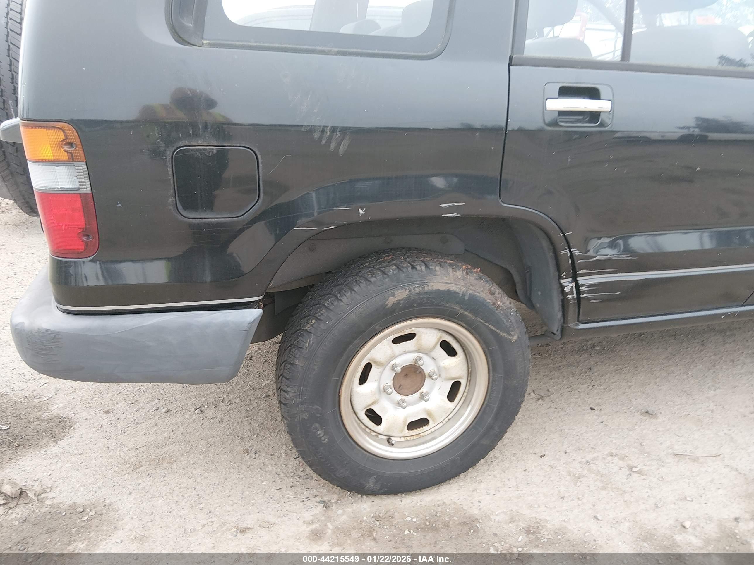 ISUZU TROOPER image 6