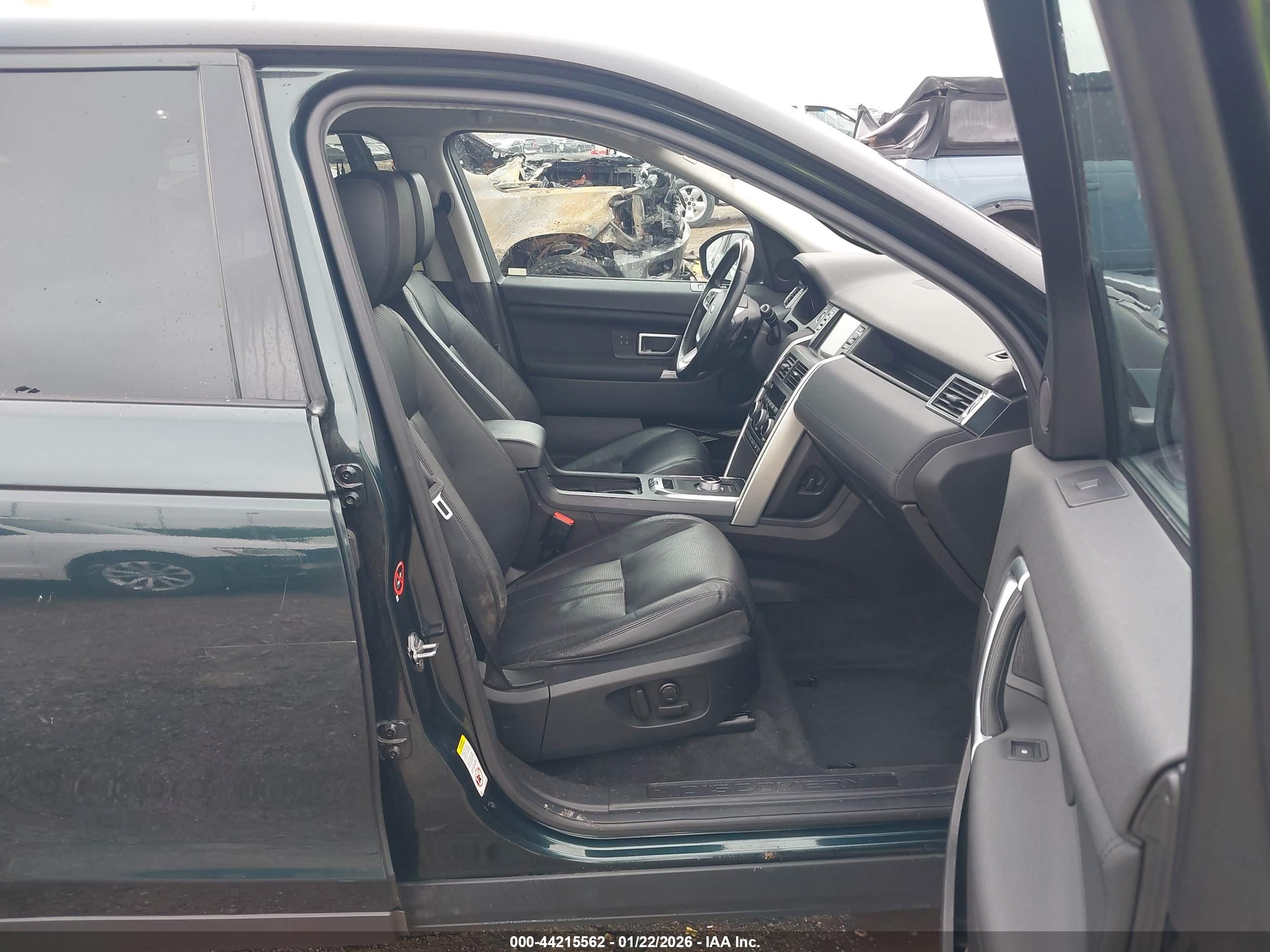 LAND ROVER image 5