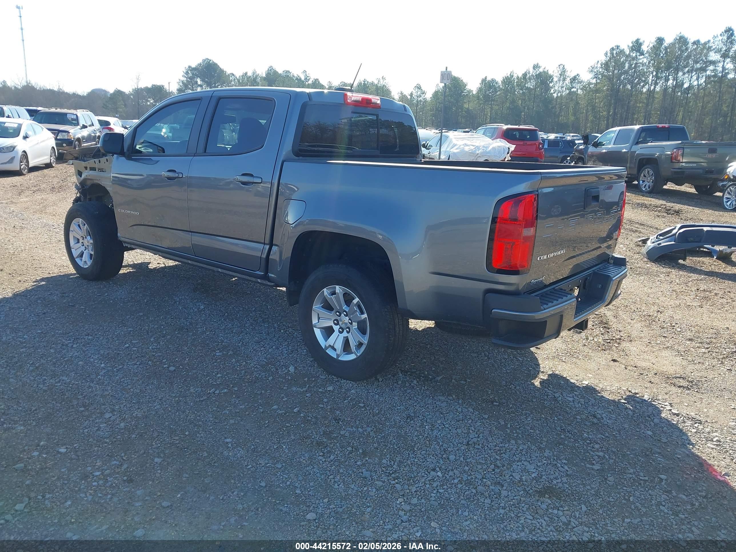 CHEVROLET COLORADO image 3