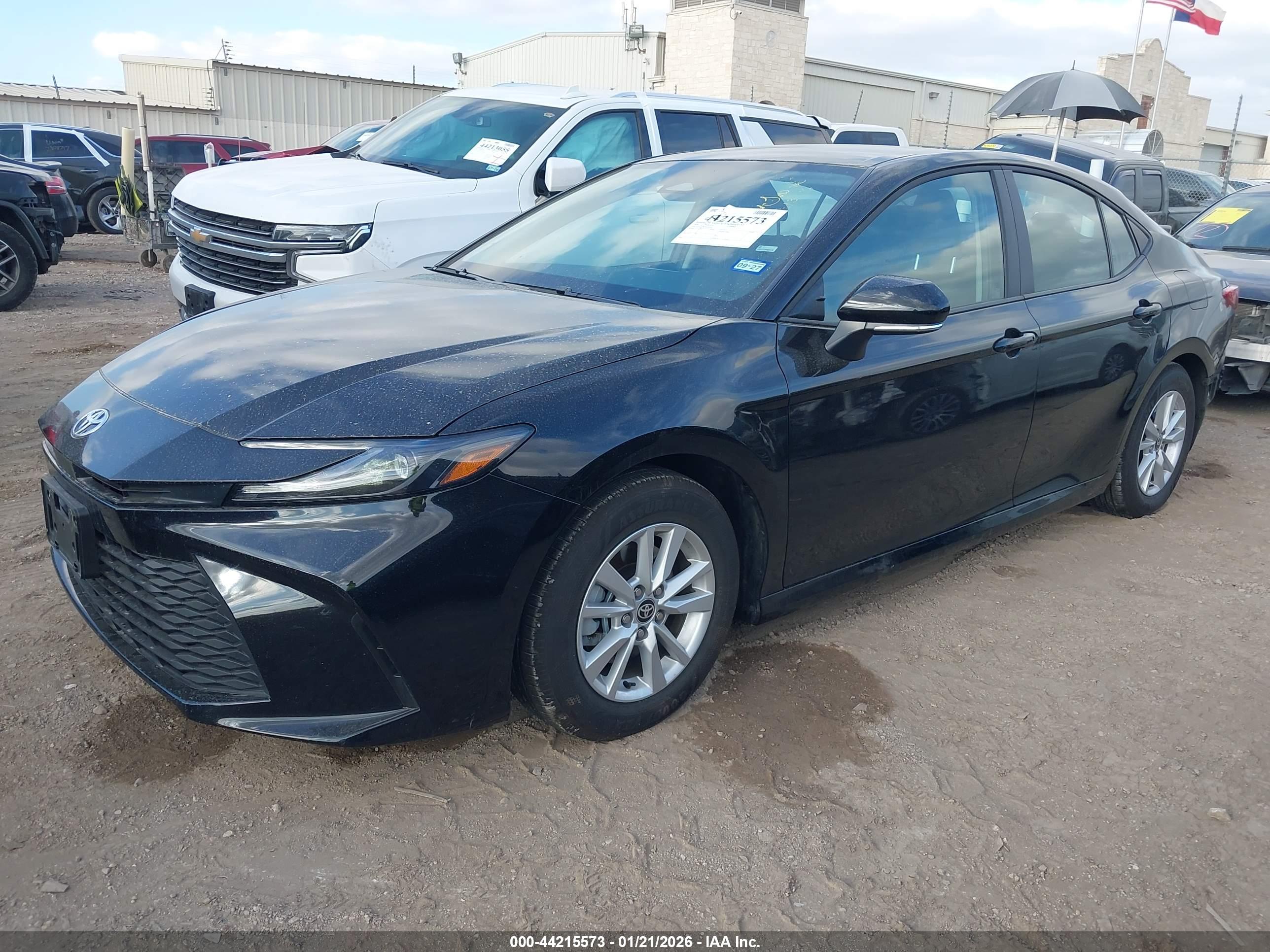 TOYOTA CAMRY image 2
