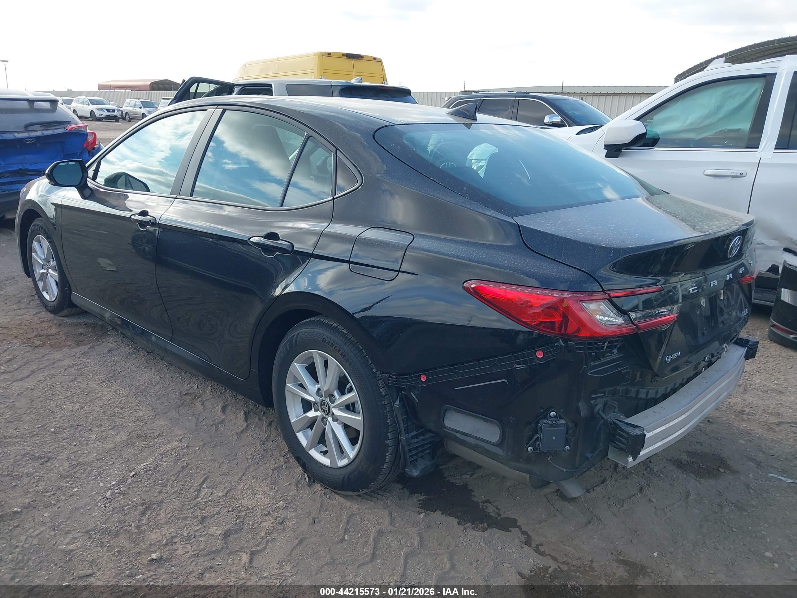 TOYOTA CAMRY image 3