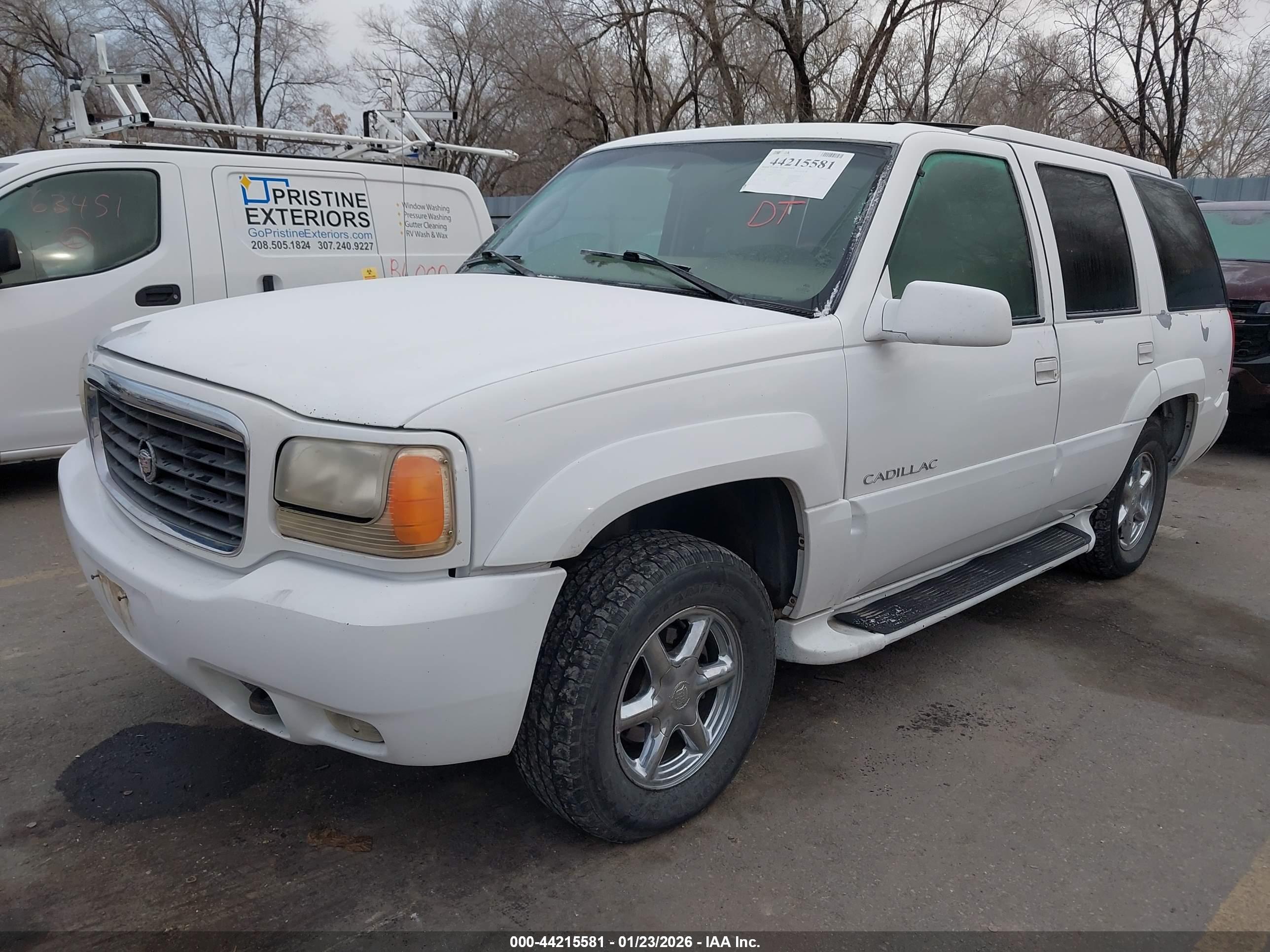 CADILLAC ESCALADE image 2