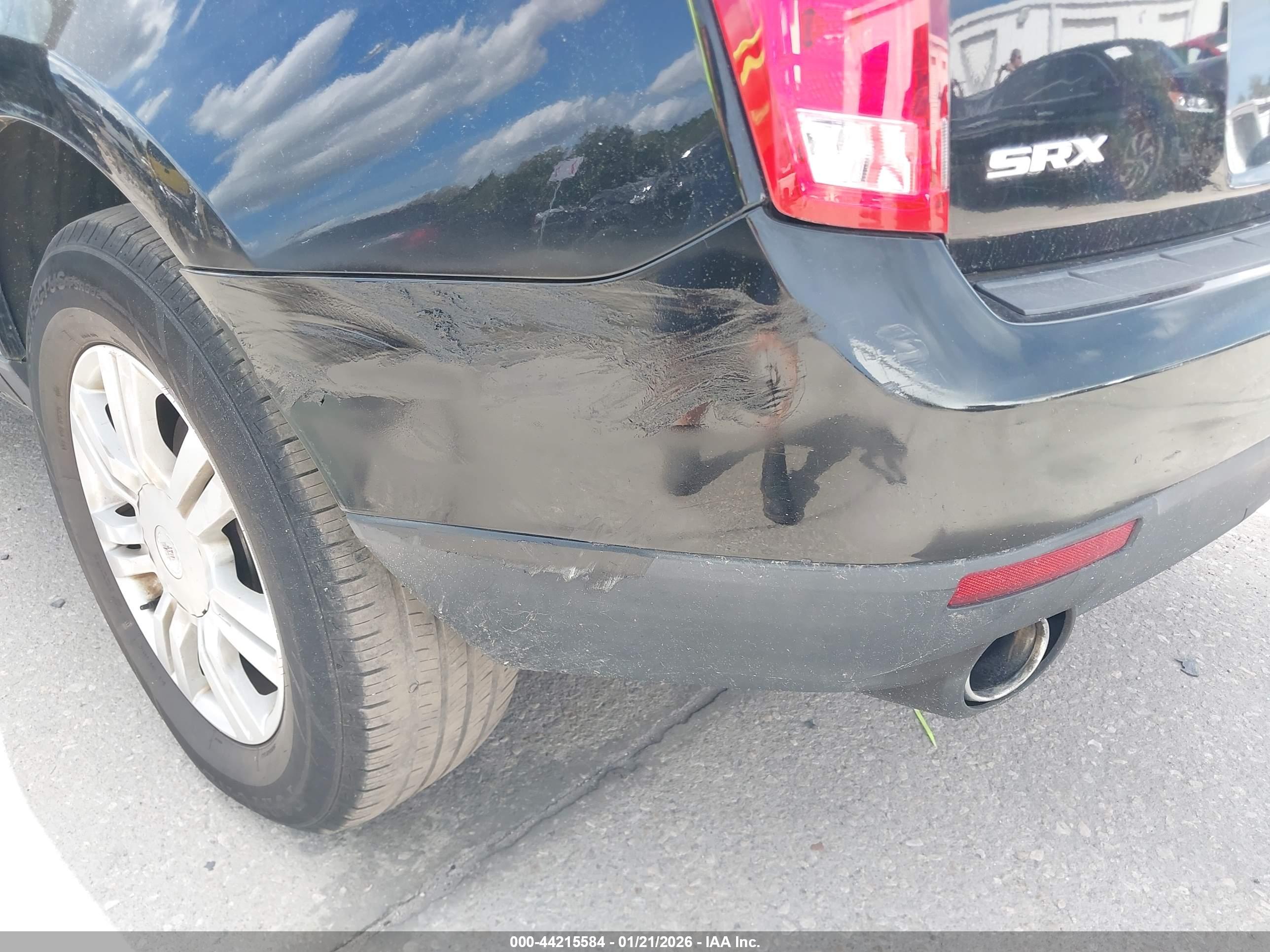 CADILLAC SRX image 6